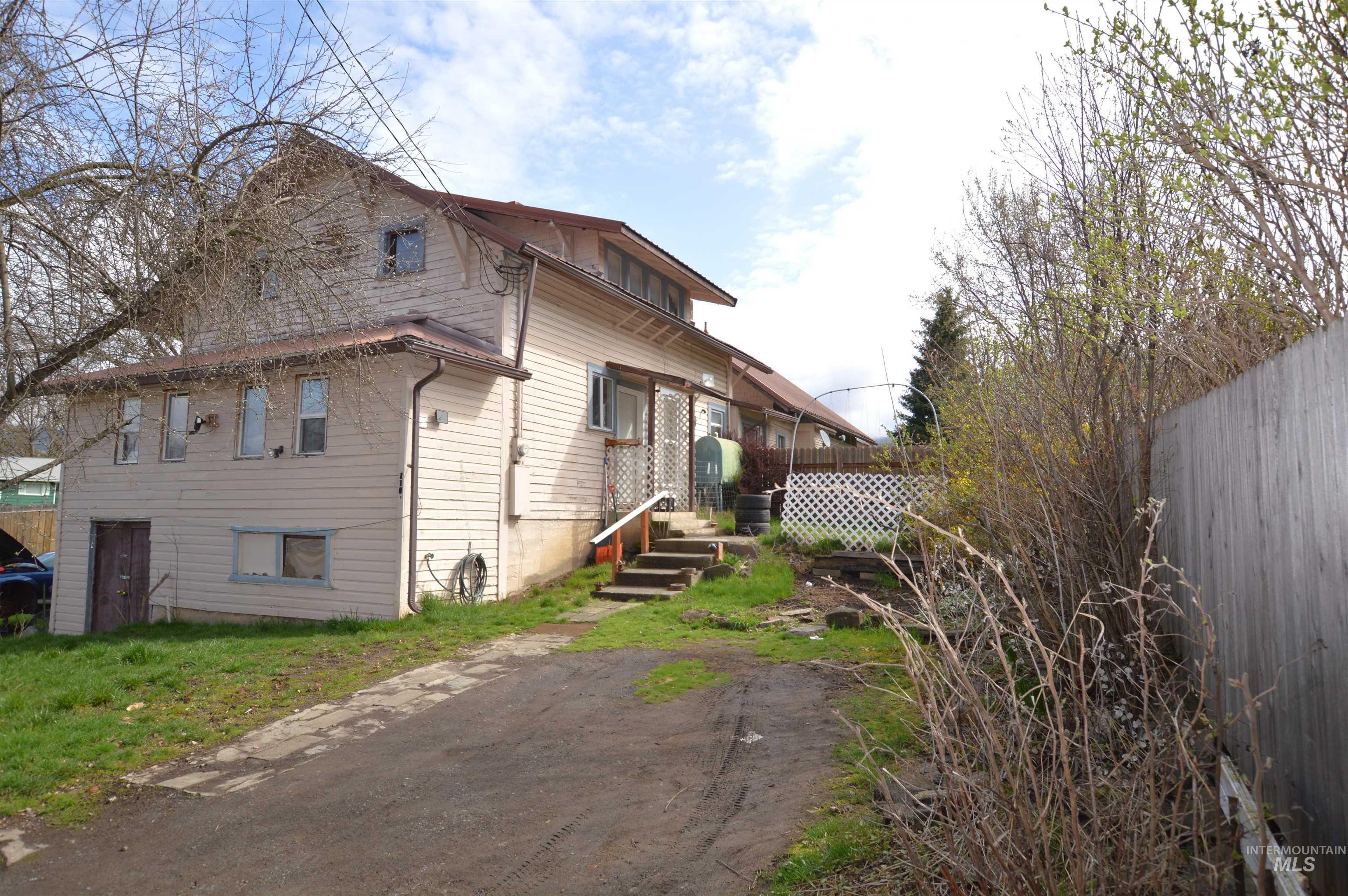 710 Maple Property Photo 20