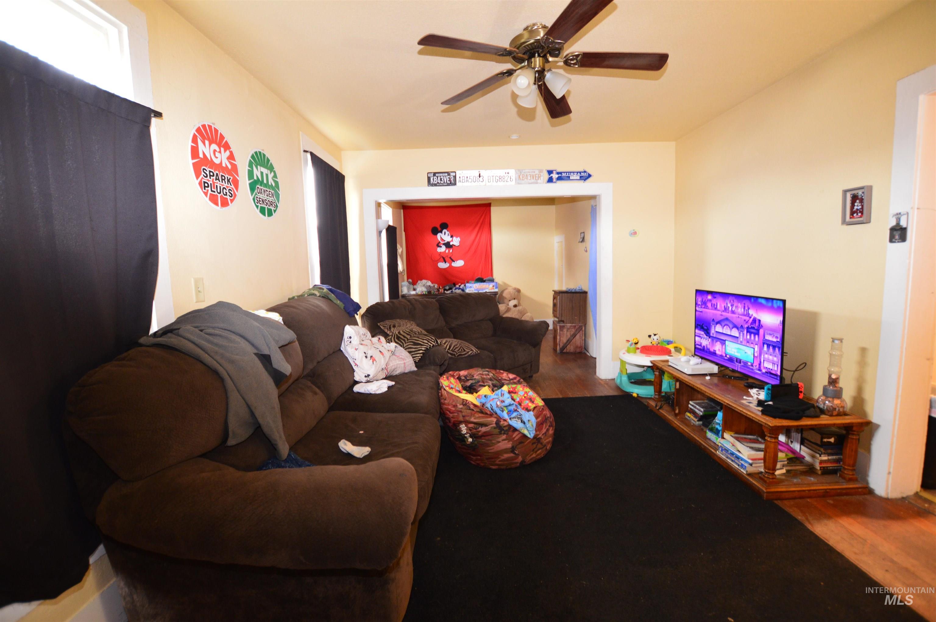 710 Maple Property Photo 24