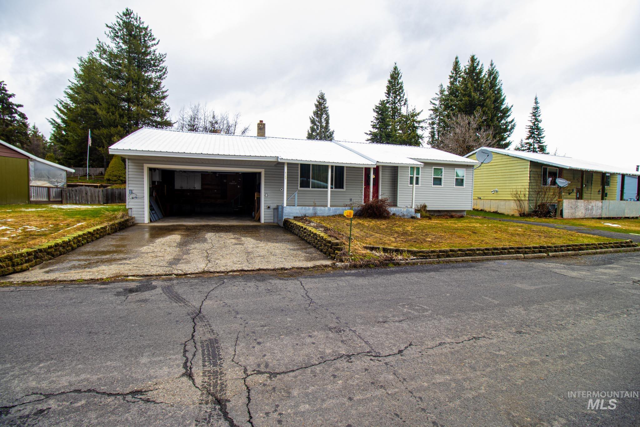 428 Cedar Drive Property Photo 2