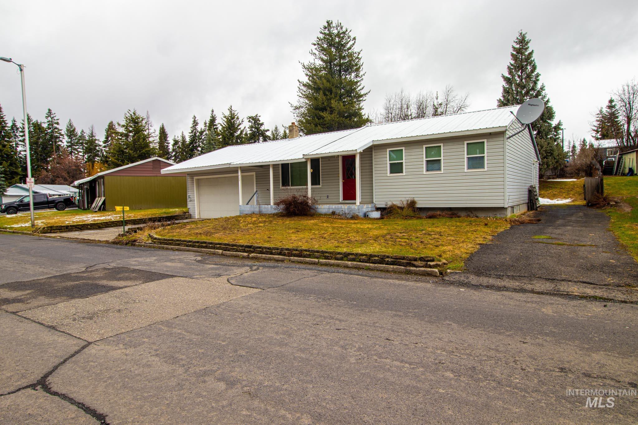 428 Cedar Drive Property Photo 6