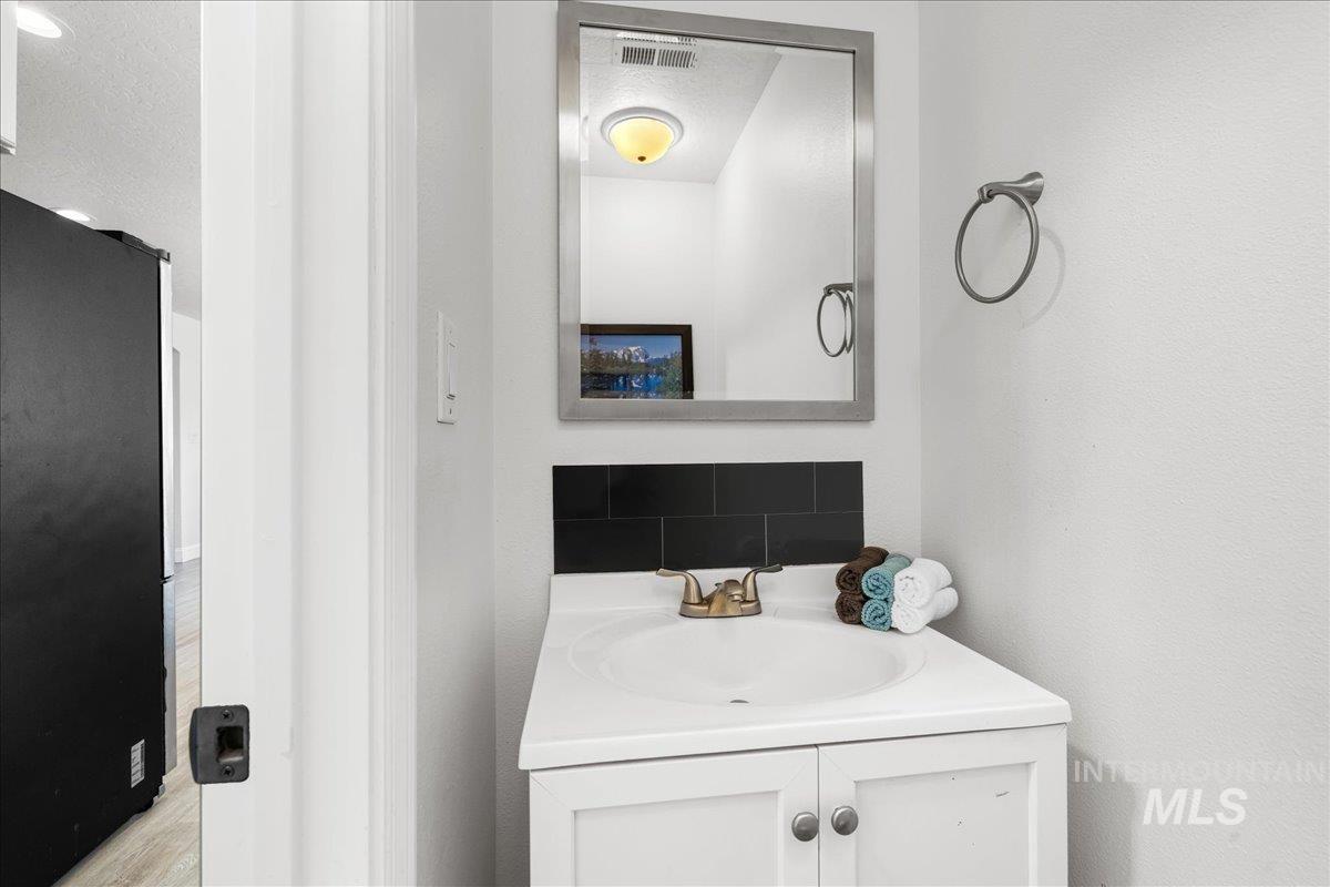 11453 W Glen Ellyn Property Photo 15