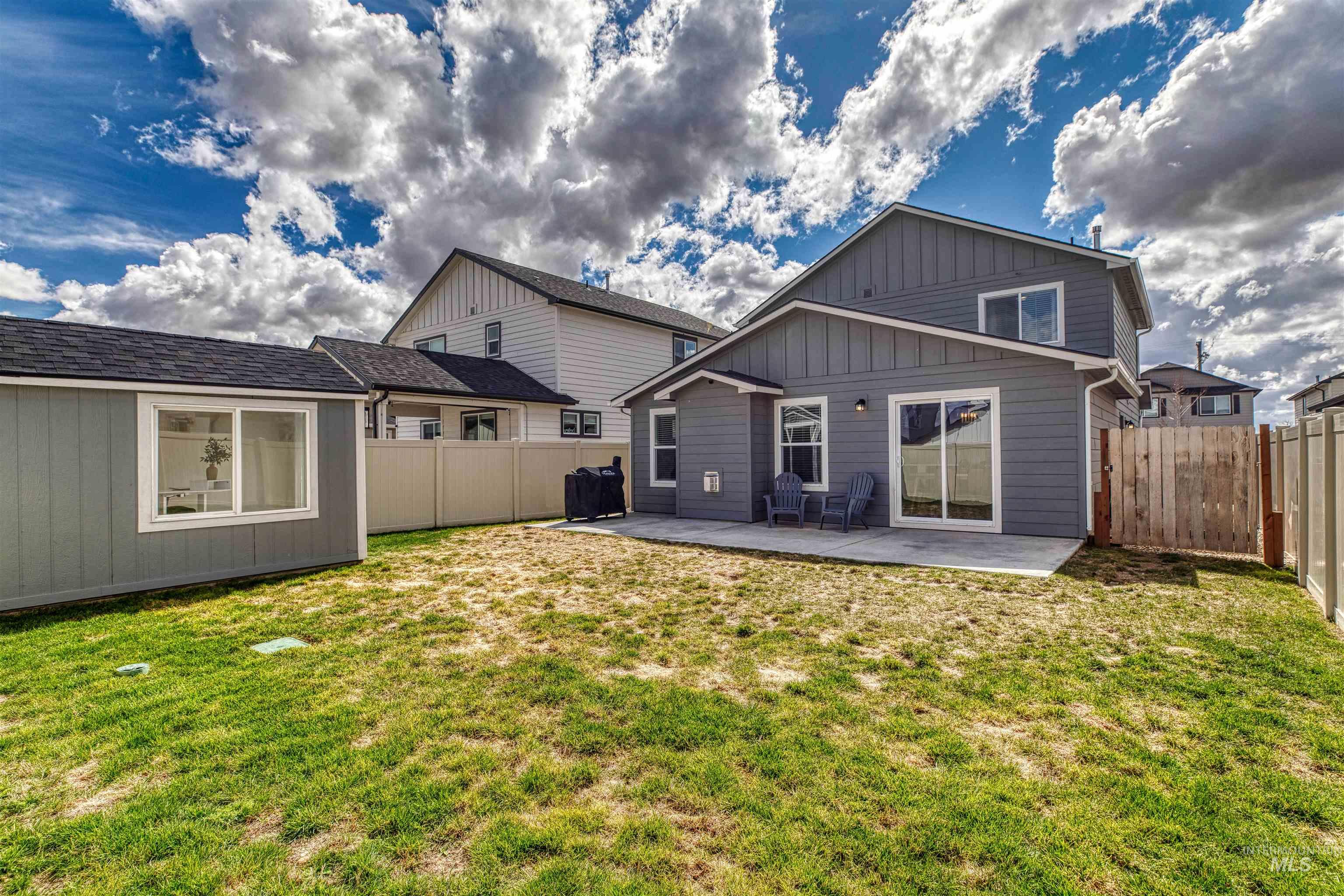 2074 E Tugela Falls St Property Photo 17