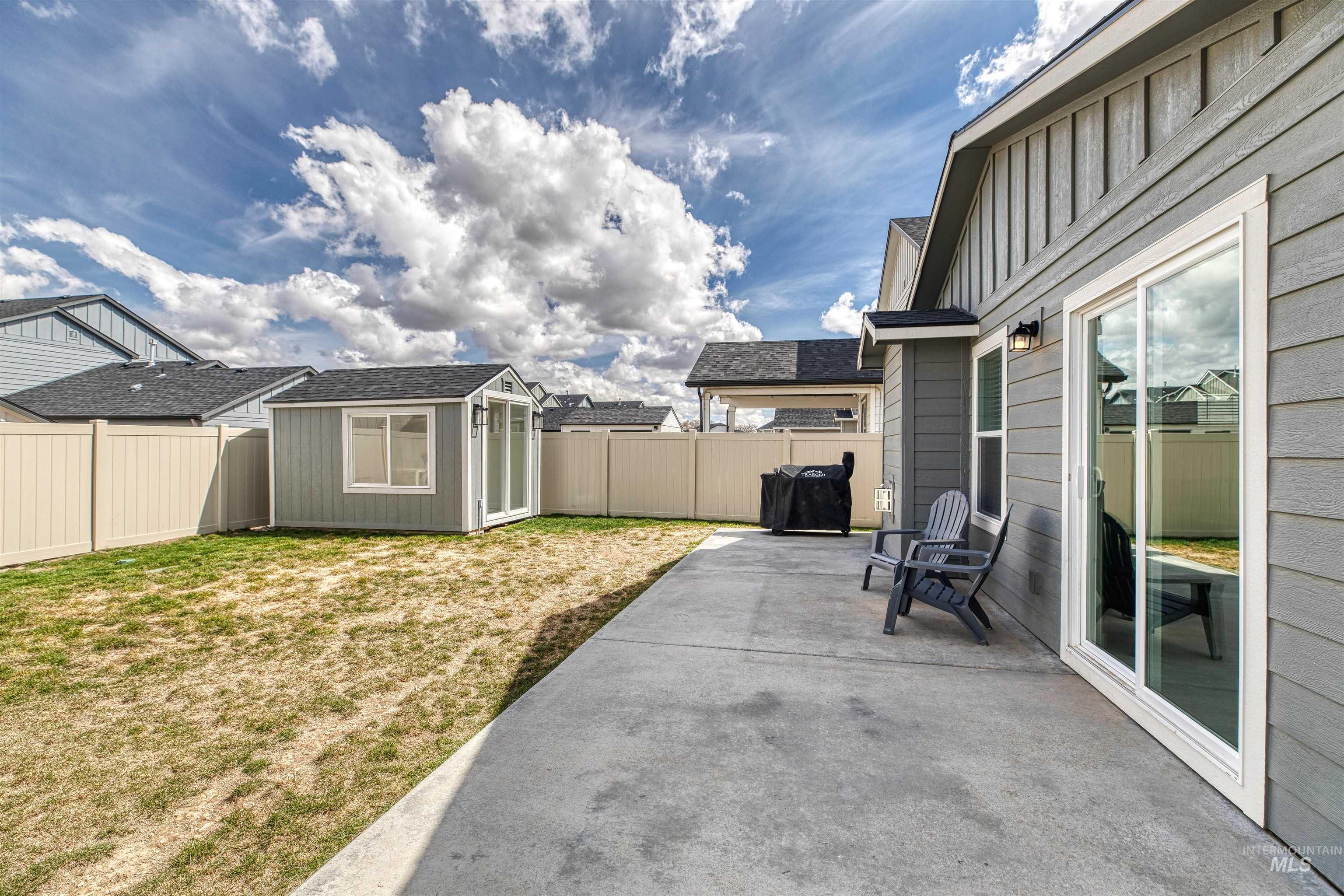 2074 E Tugela Falls St Property Photo 20