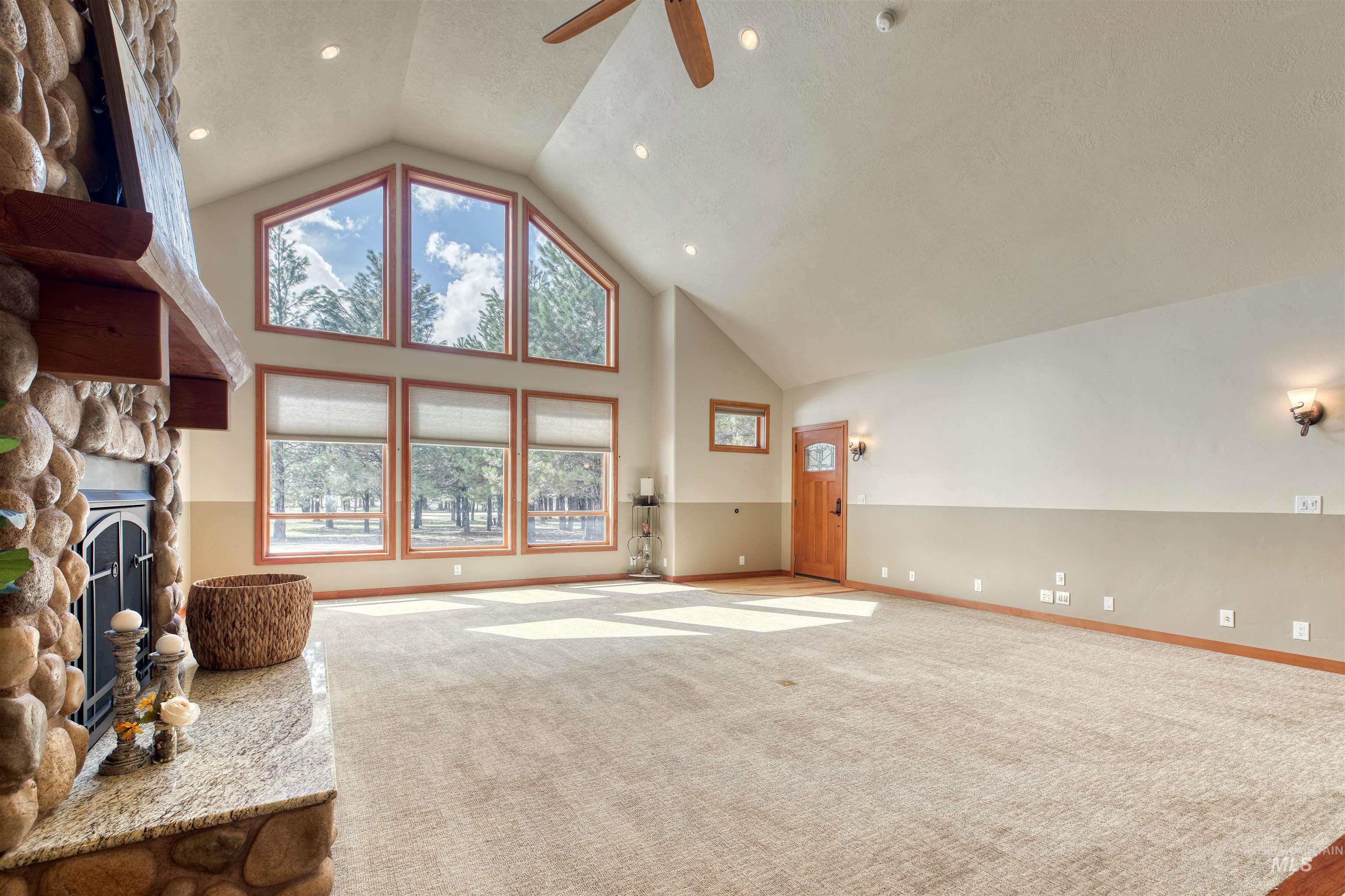 25 River Meadow Drive Property Photo 14