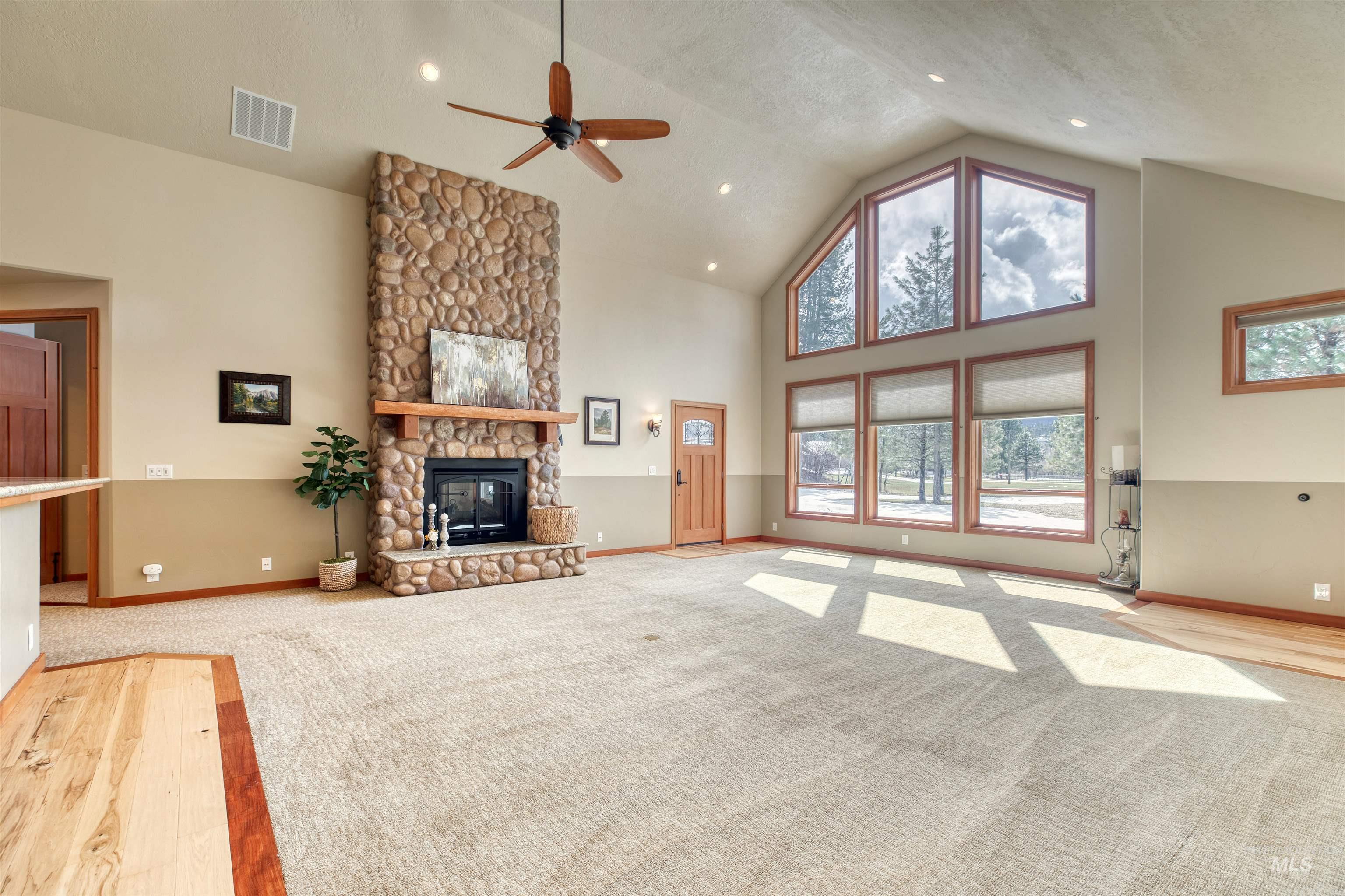 25 River Meadow Drive Property Photo 15