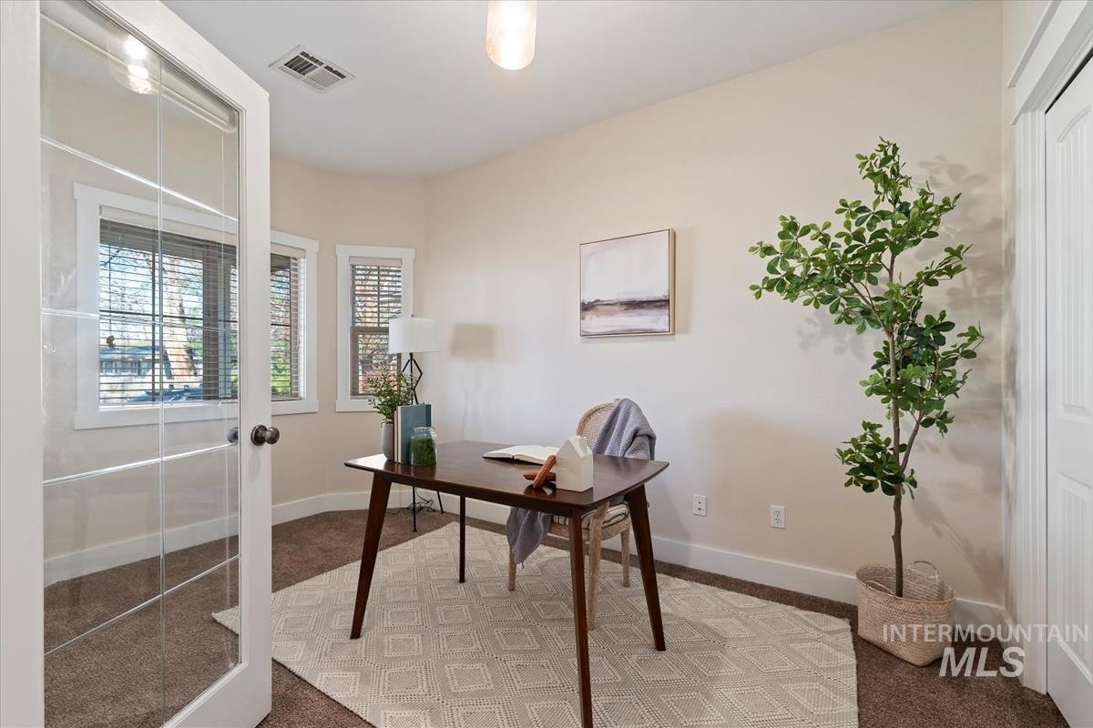 4730 N Hacienda Ave Property Photo 4