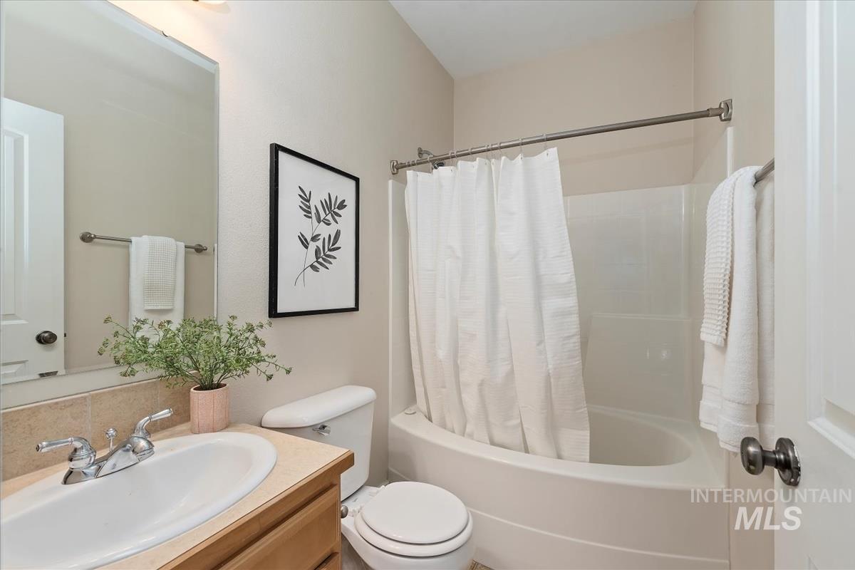 4730 N Hacienda Ave Property Photo 24