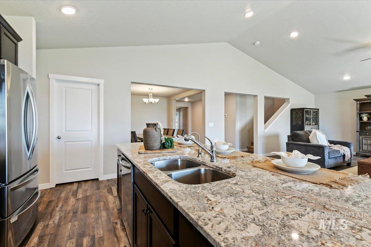 137 Homesteaders St. Property Photo 15