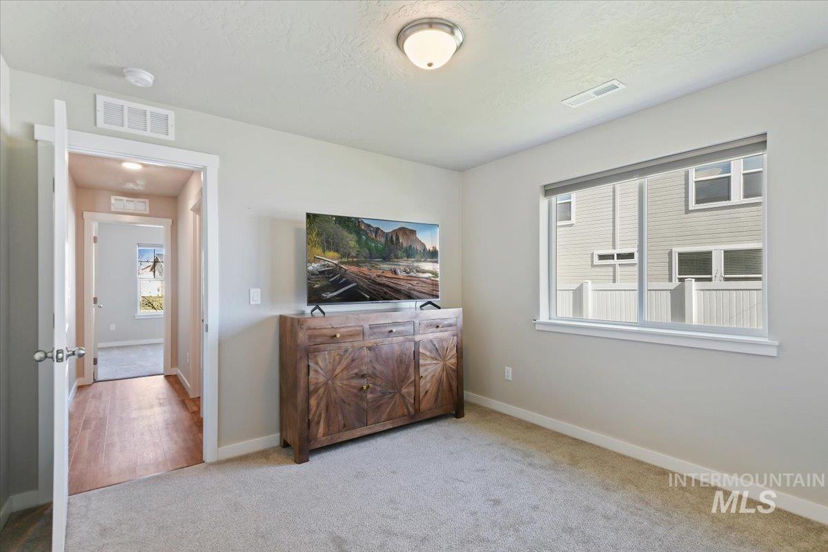 137 Homesteaders St. Property Photo 23