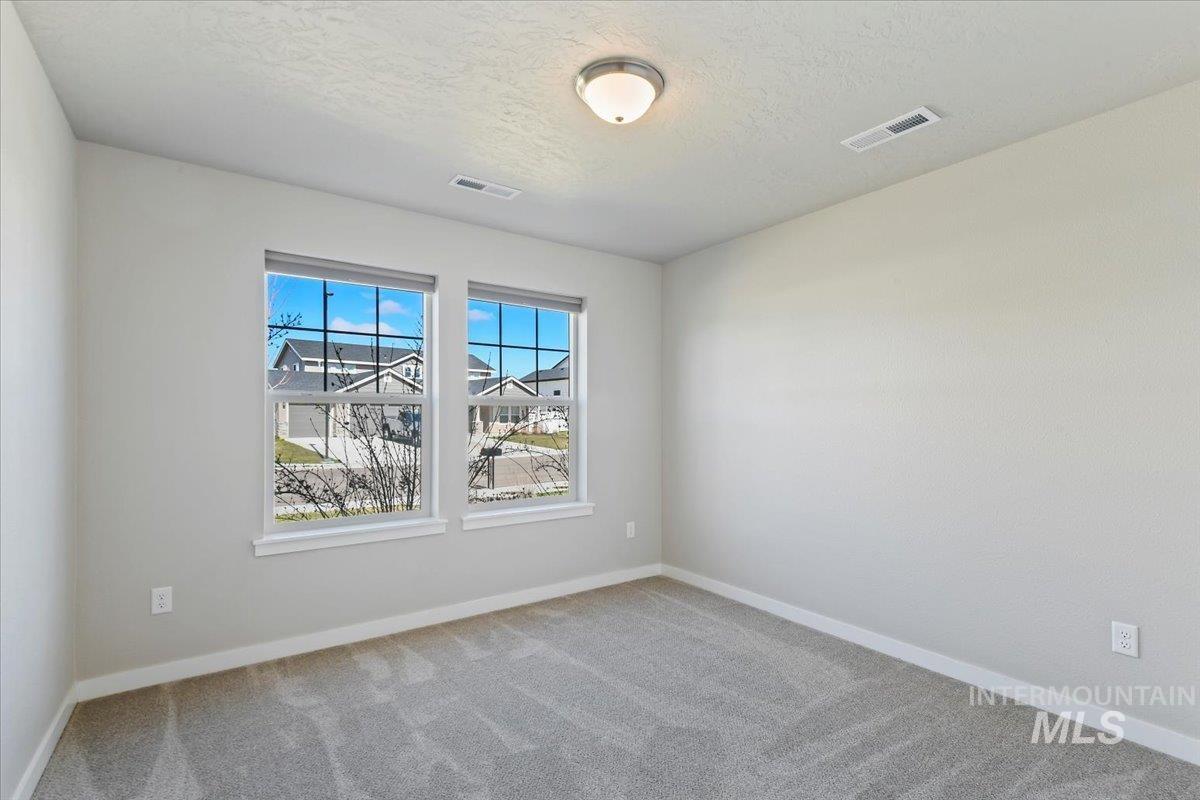 137 Homesteaders St. Property Photo 24
