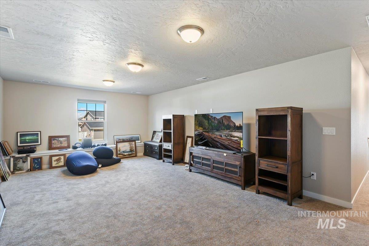 137 Homesteaders St. Property Photo 27