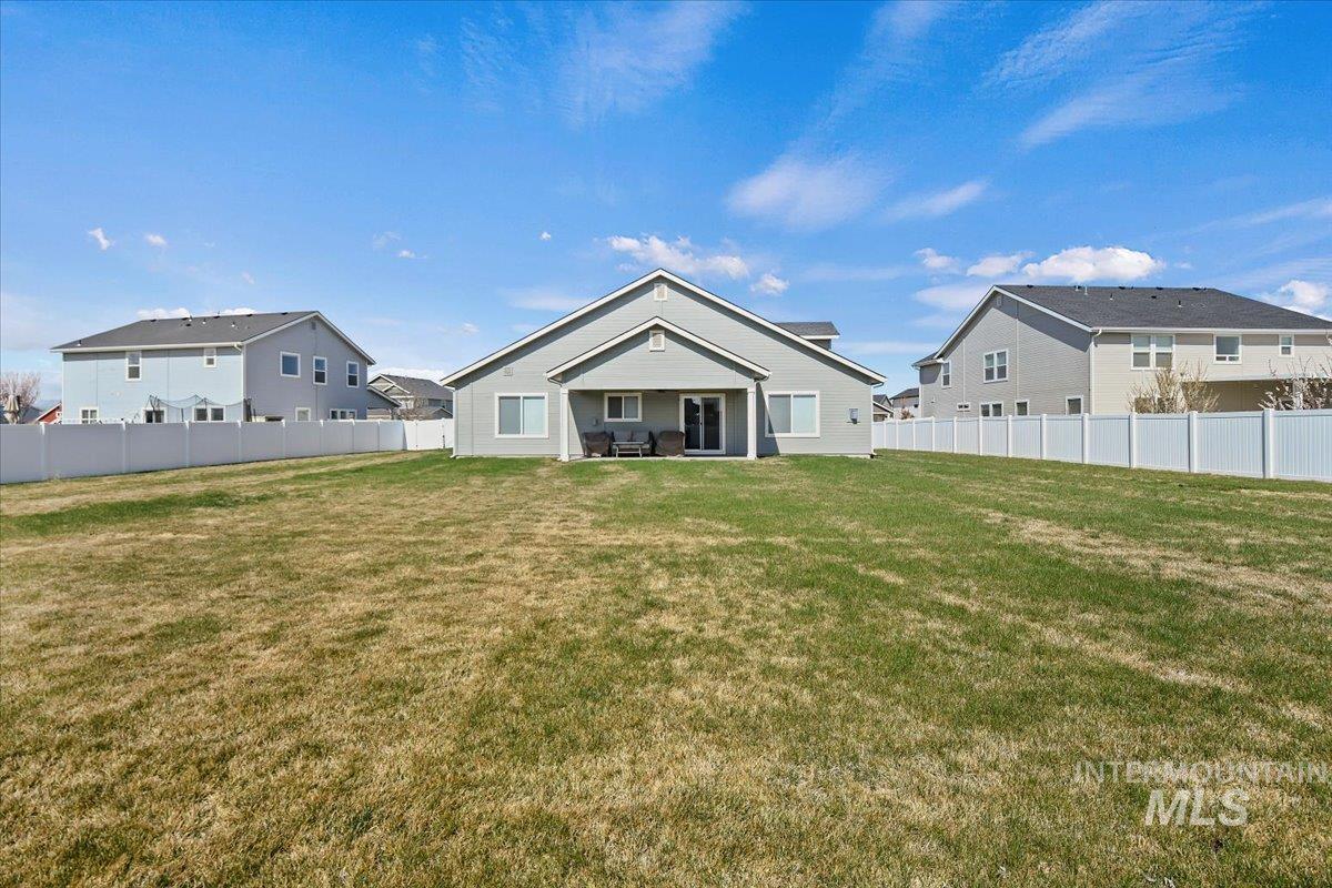 137 Homesteaders St. Property Photo 30