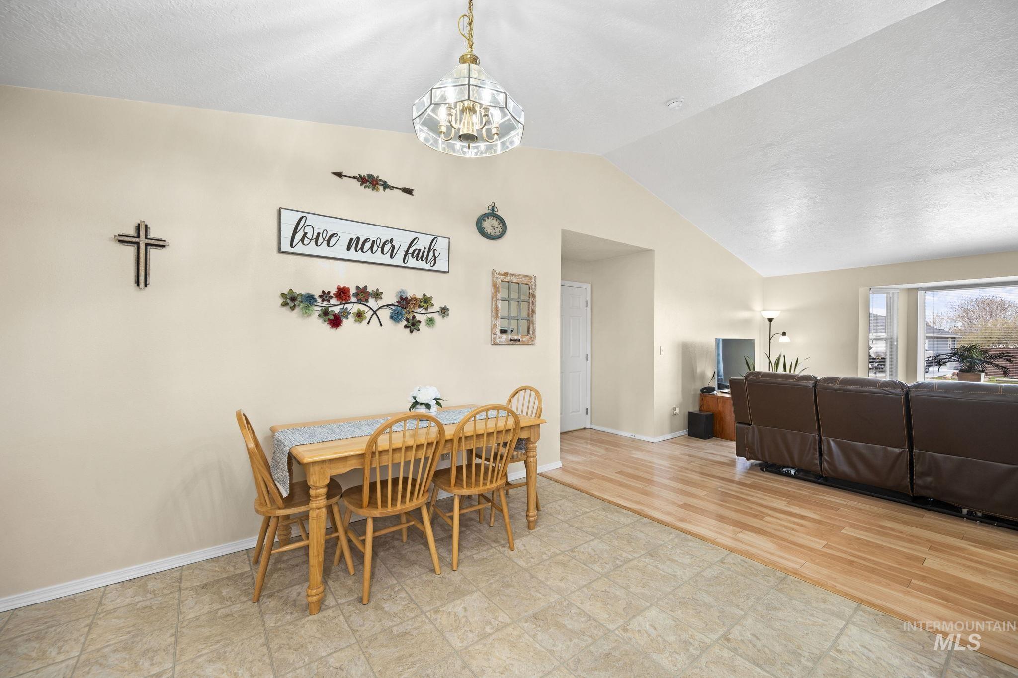 622 Marie Ct. Property Photo 9