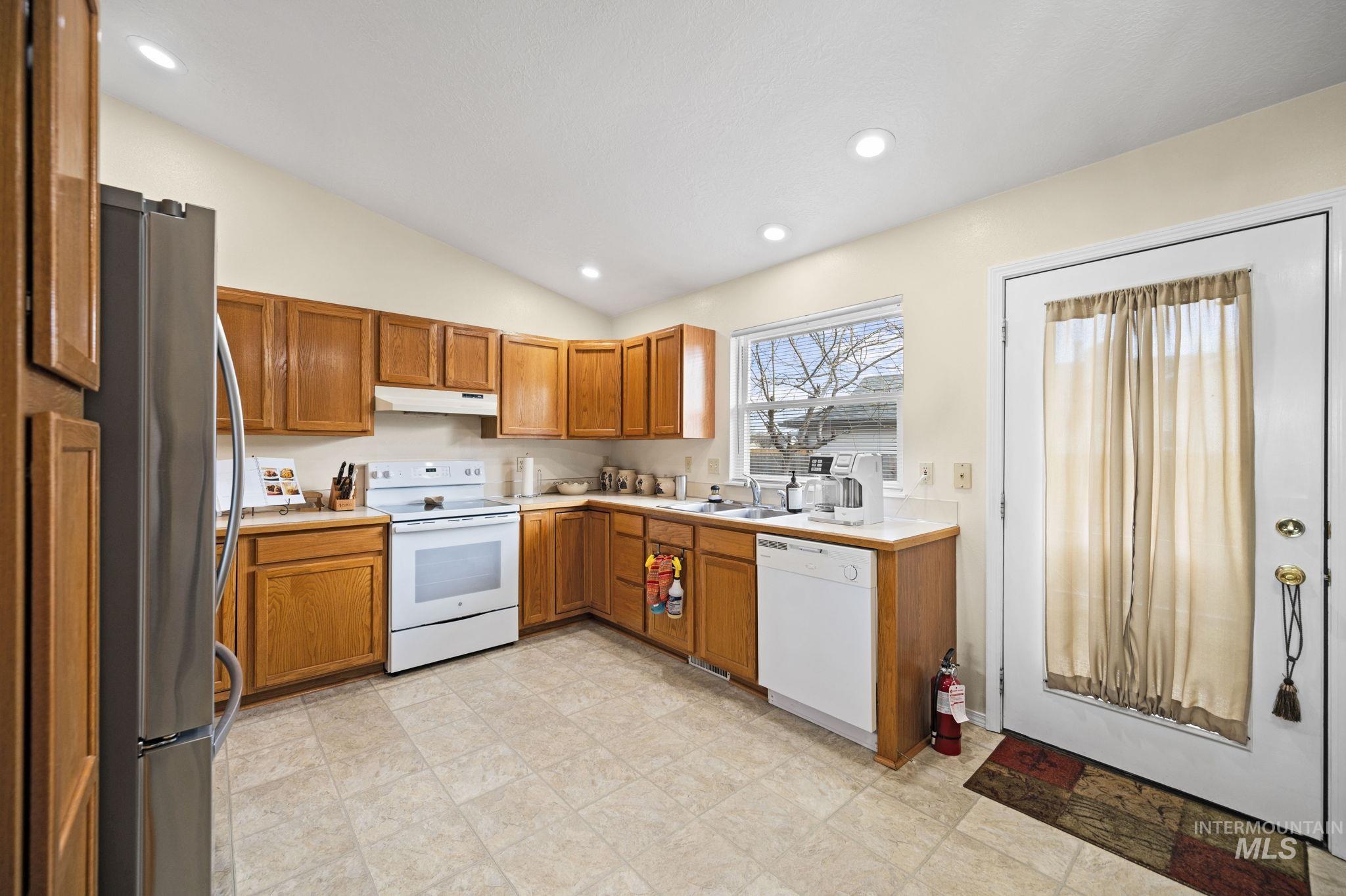 622 Marie Ct. Property Photo 11
