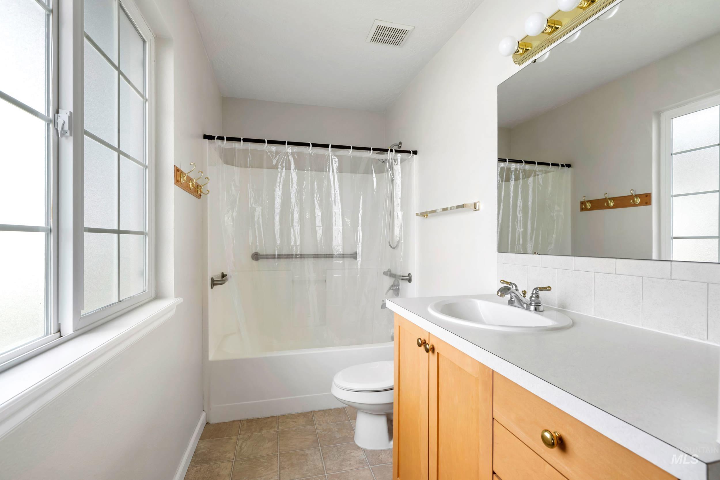 8115 W Penny Ln Property Photo 19