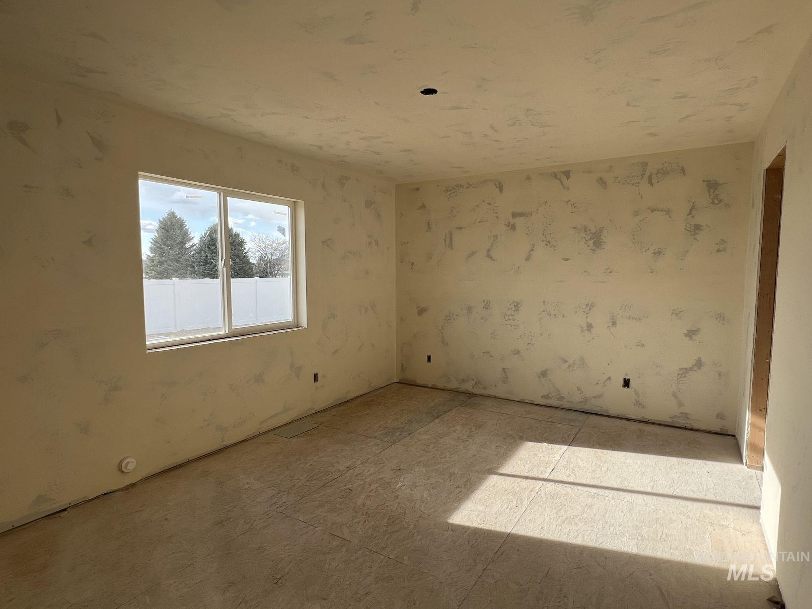 1355 N Kennedy Street Property Photo 5