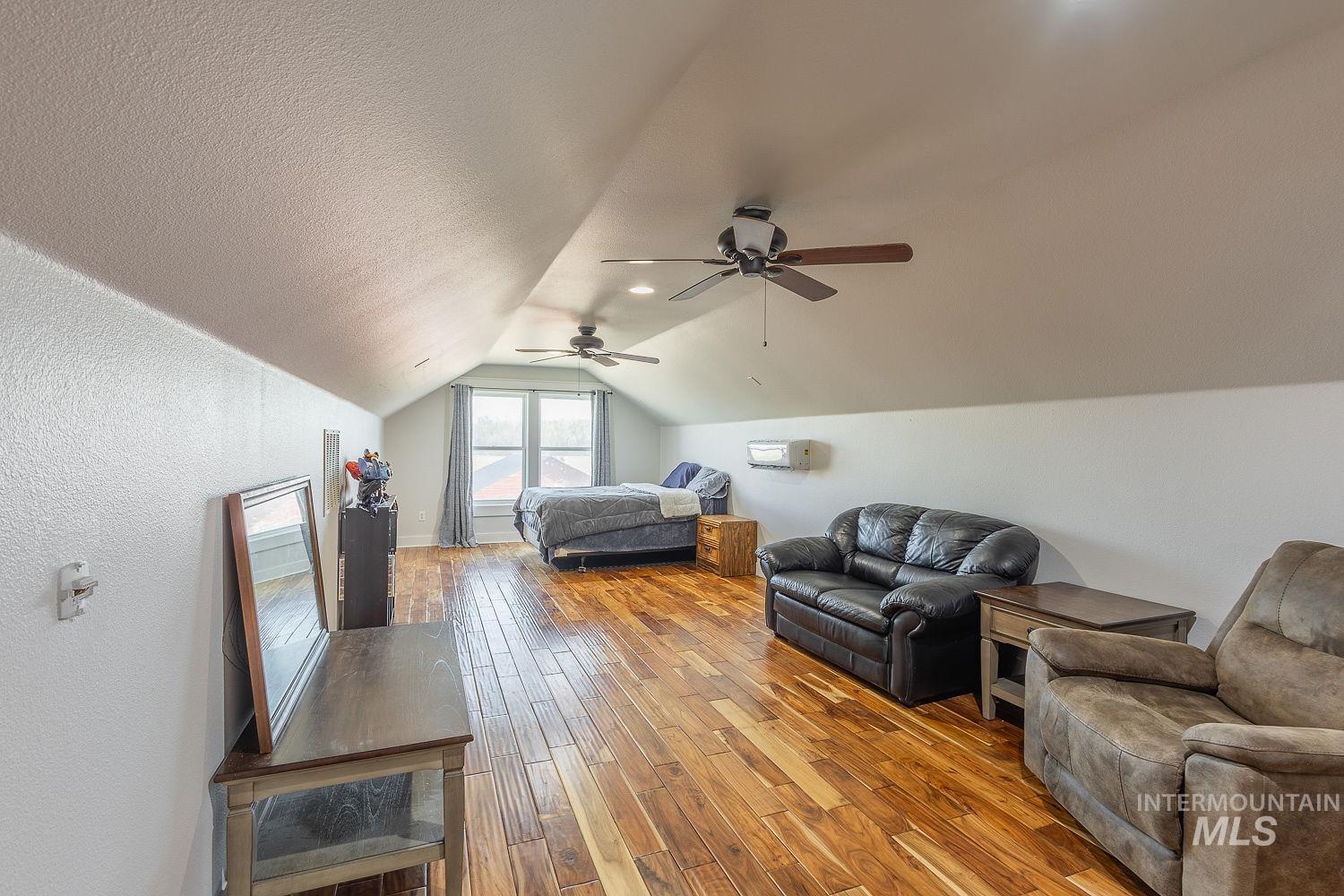 9612 Lake Shore Dr Property Photo 25