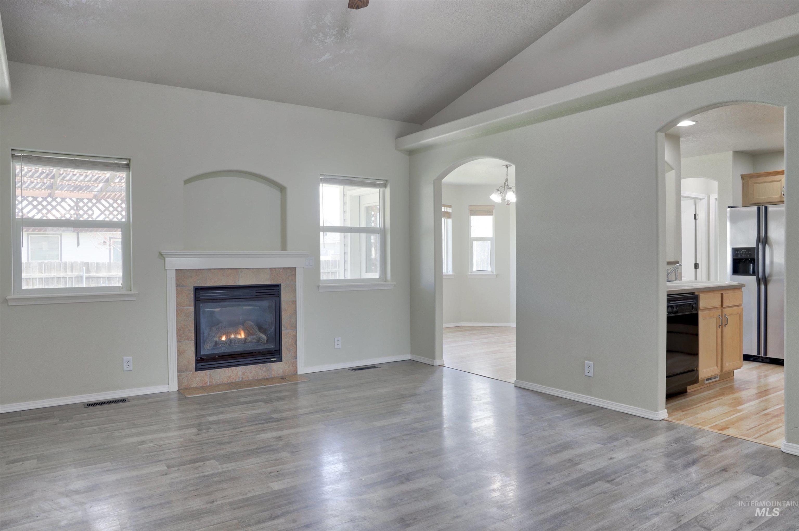 462 Nw Sandpiper Ave Property Photo 4