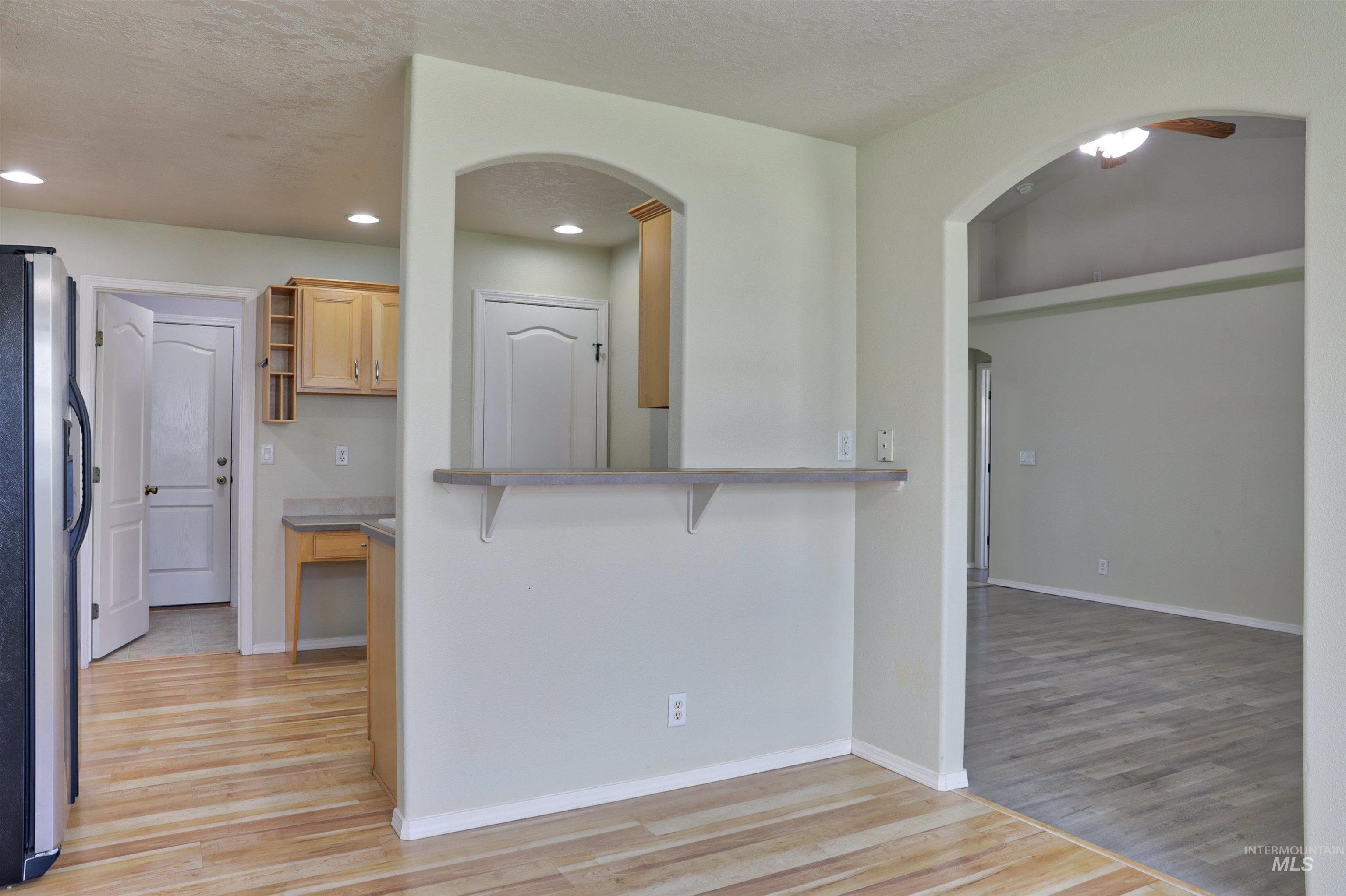 462 Nw Sandpiper Ave Property Photo 6