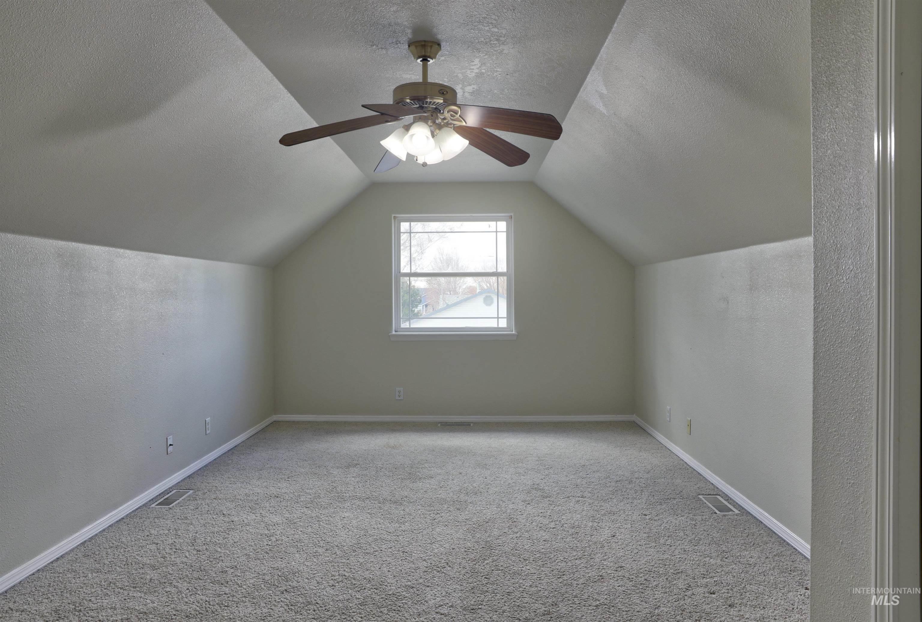 462 Nw Sandpiper Ave Property Photo 14