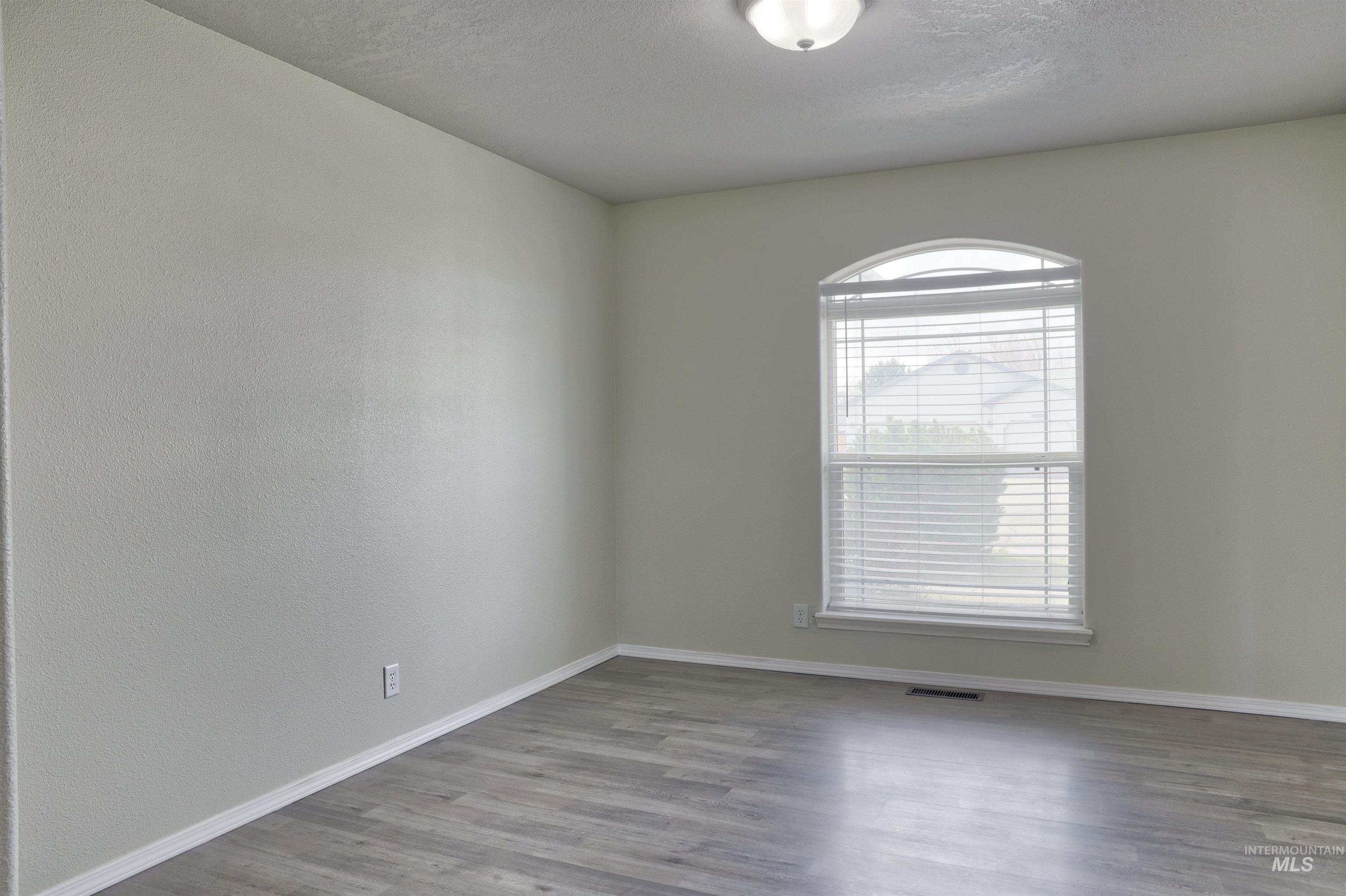 462 Nw Sandpiper Ave Property Photo 19