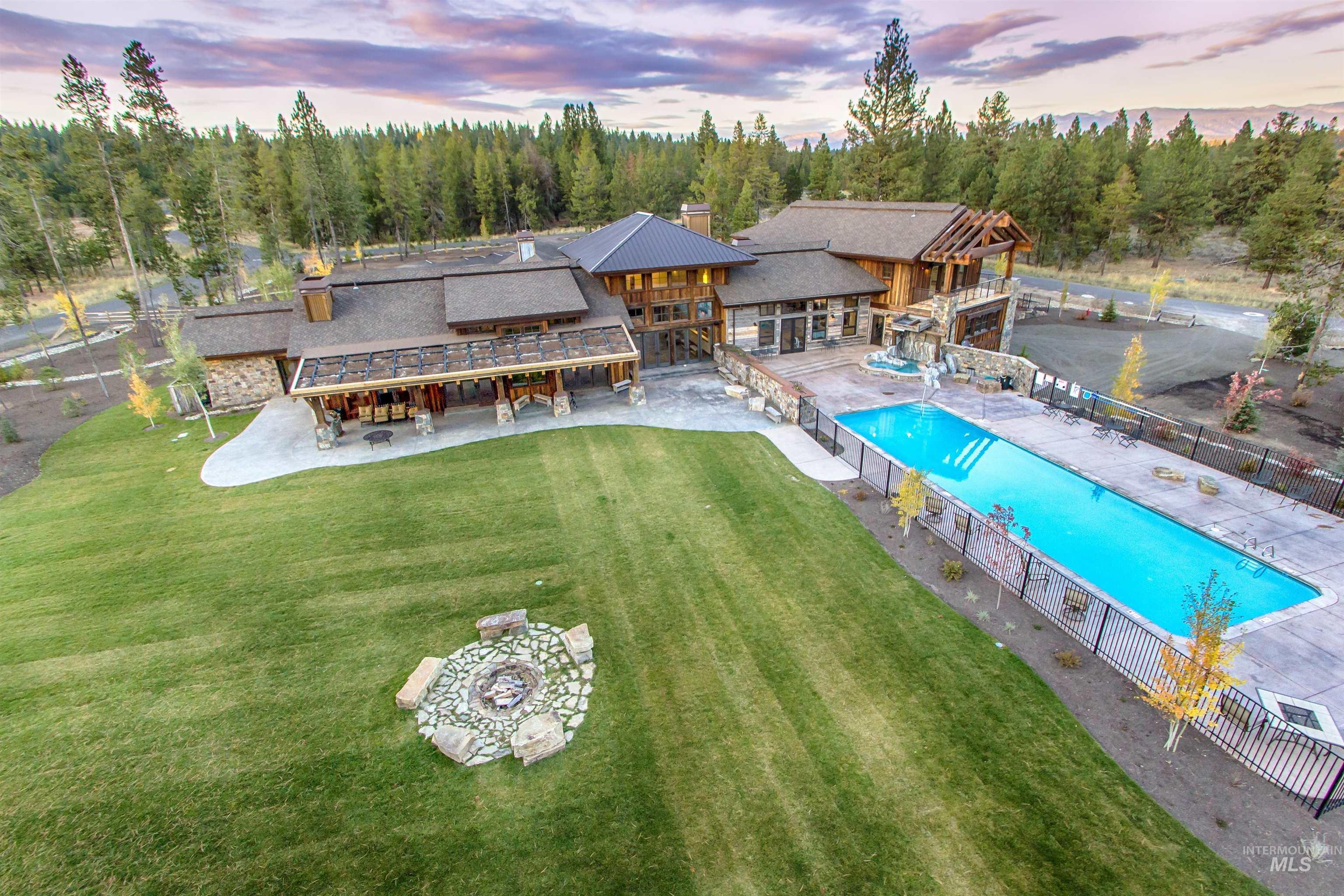 11 Owleclover Lane Property Photo 9