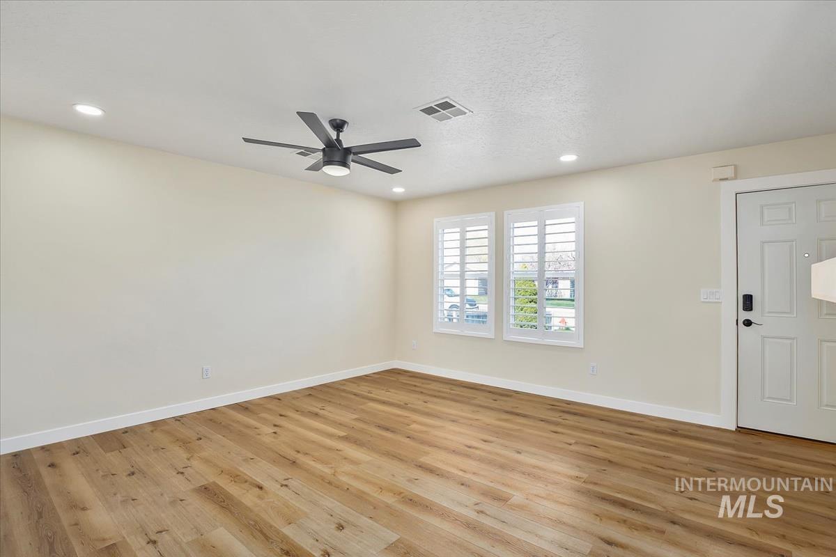 3924 Hickman Property Photo 4
