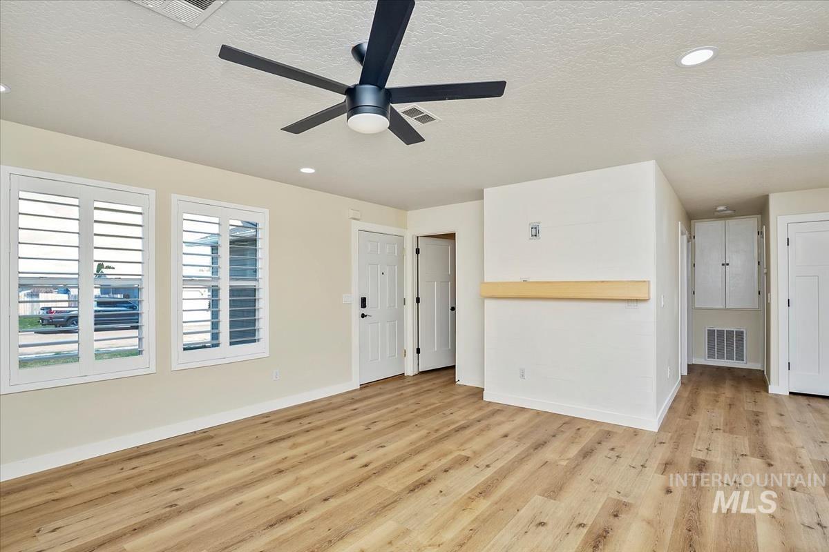 3924 Hickman Property Photo 6