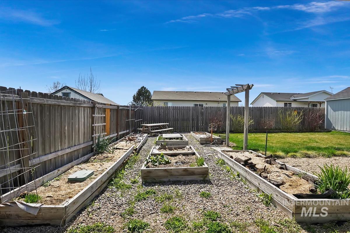 3924 Hickman Property Photo 22