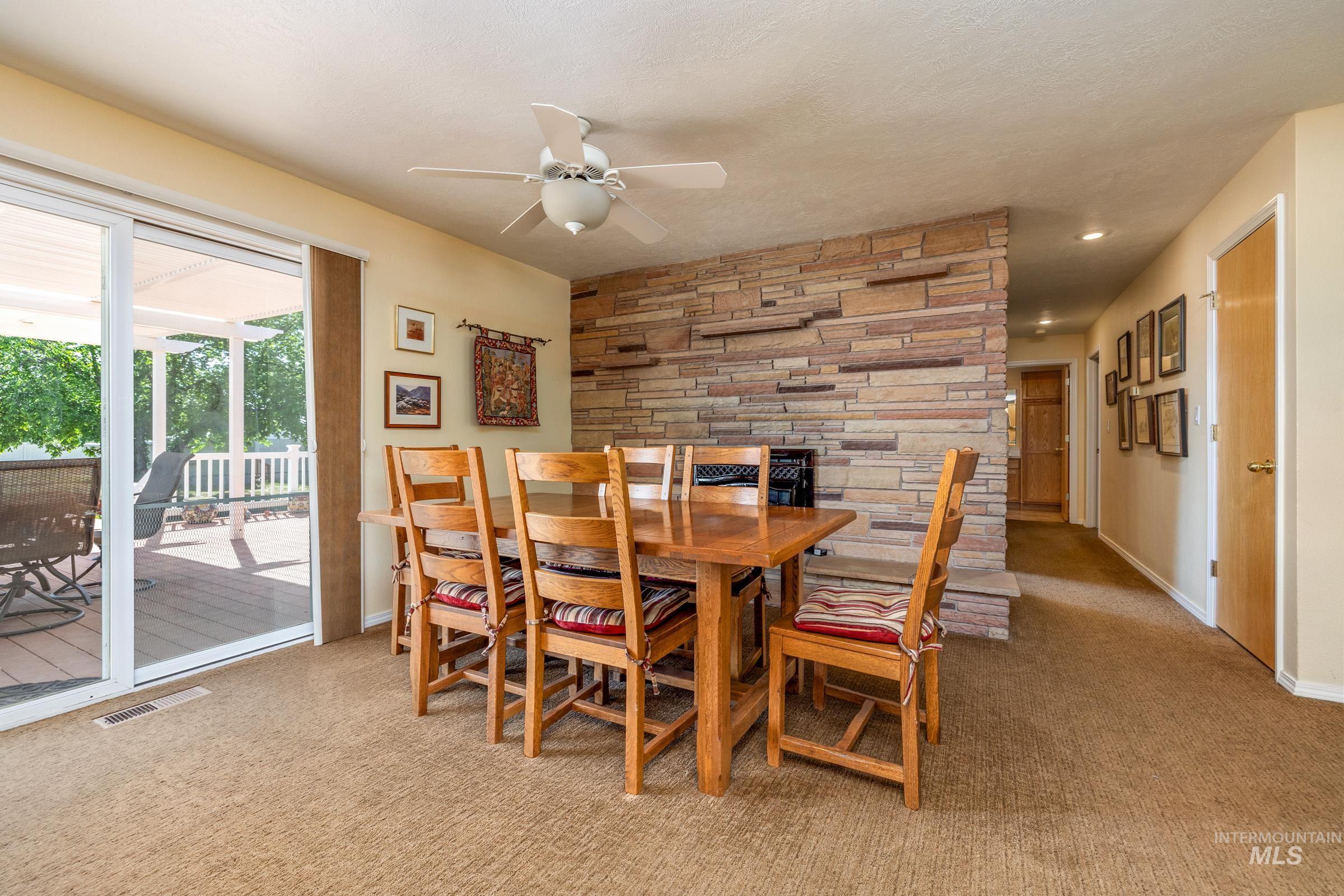 2522 N Park Ln Property Photo 12
