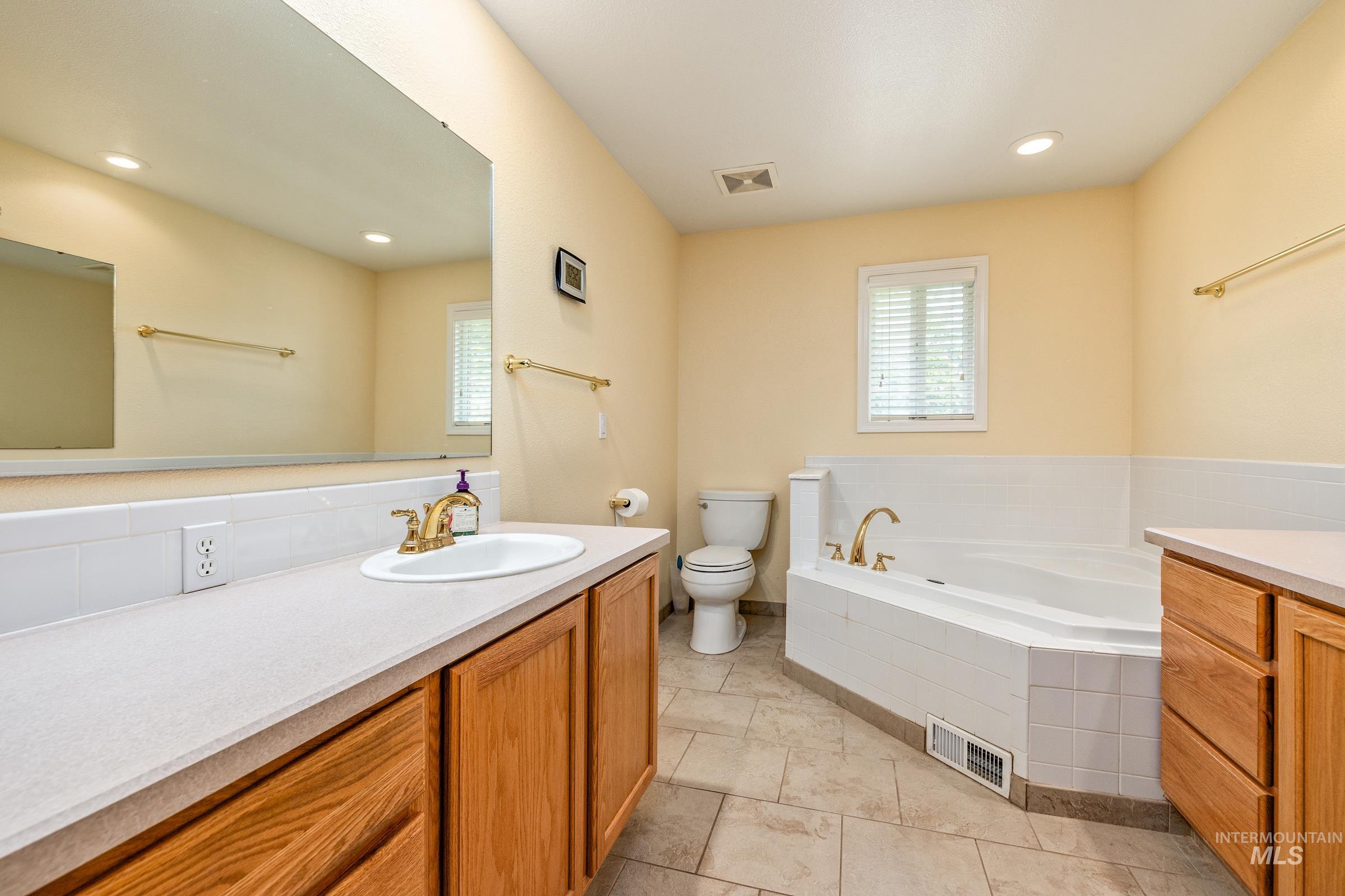 2522 N Park Ln Property Photo 19