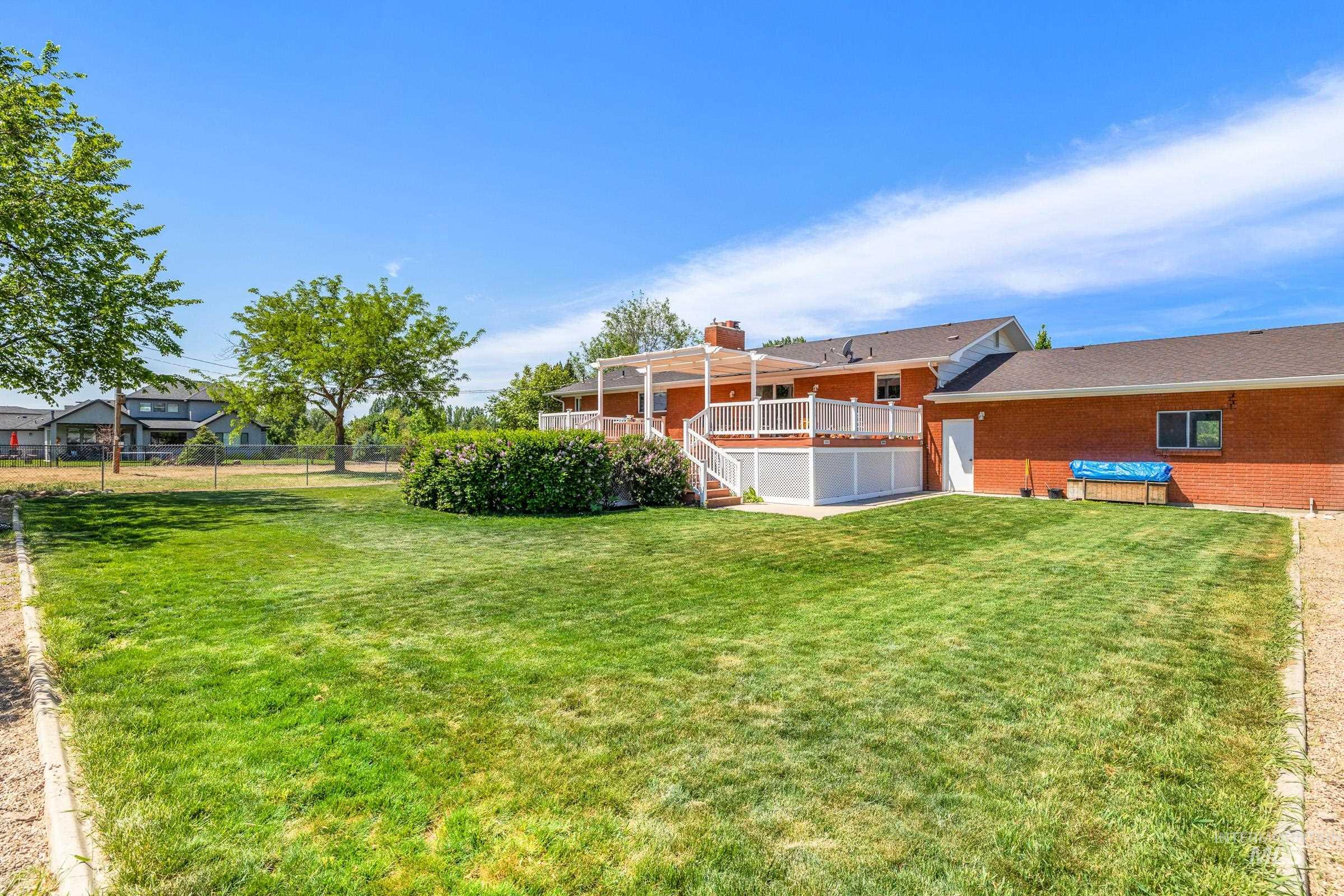 2522 N Park Ln Property Photo 34