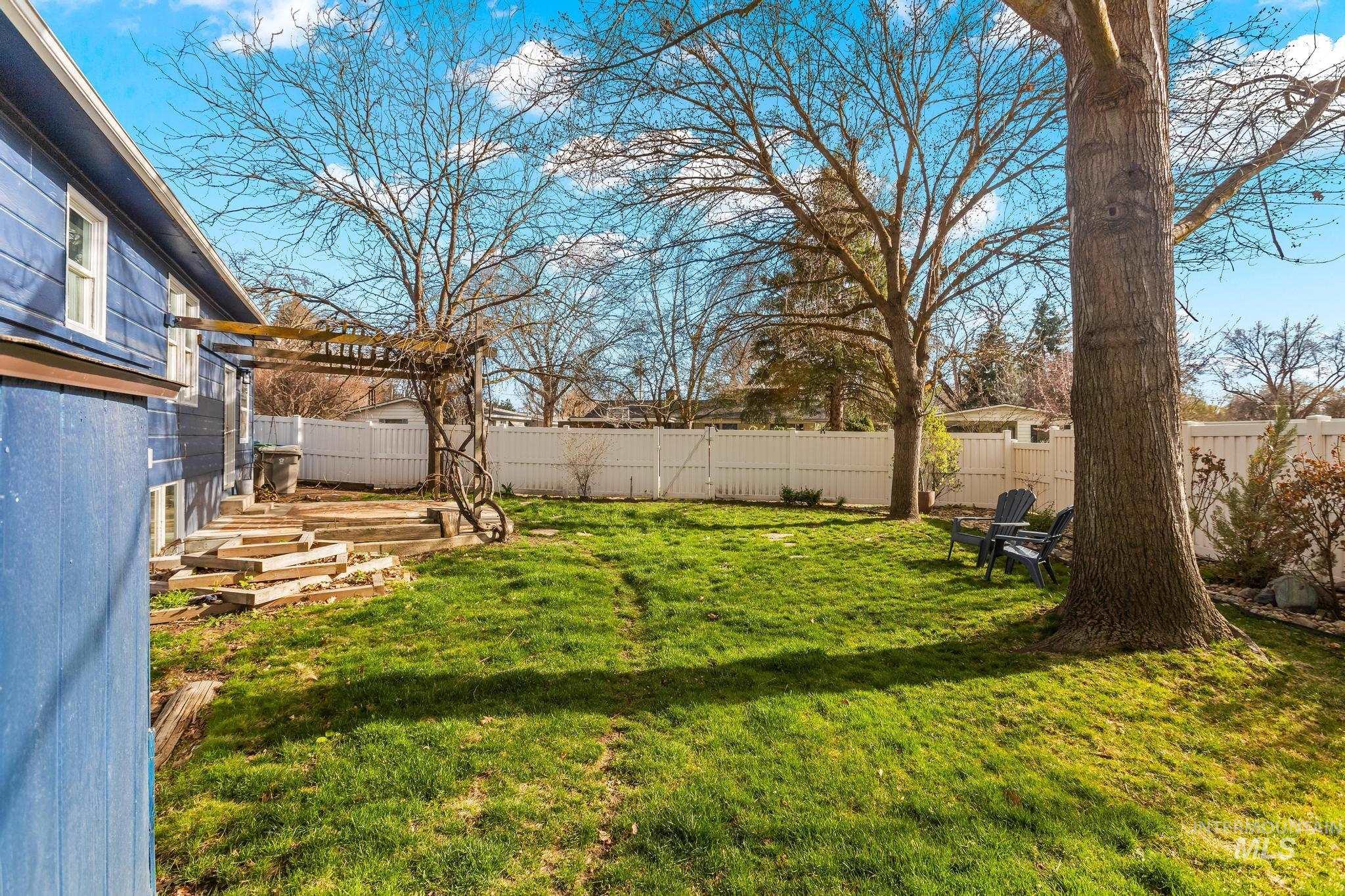 3203 N Treasure Property Photo 33