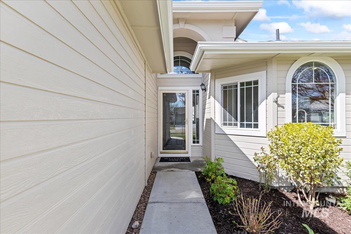 3709 S Big Springs Way Property Photo 3