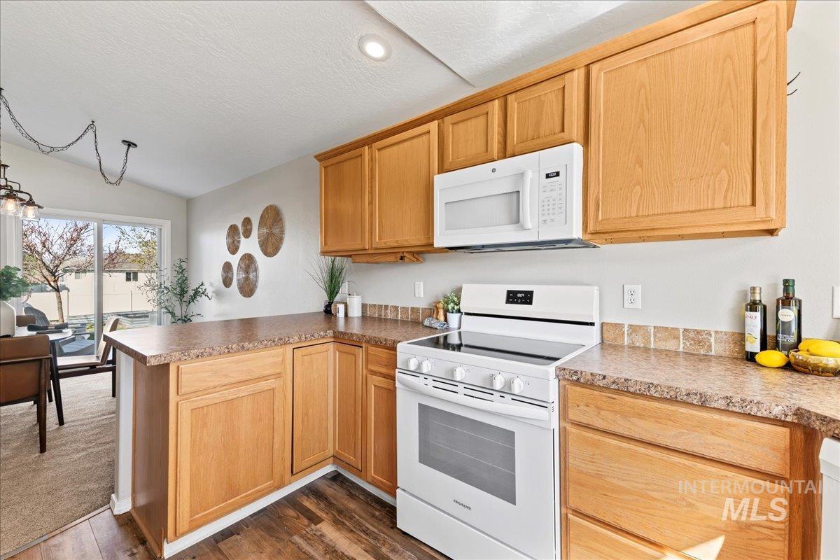 3709 S Big Springs Way Property Photo 9