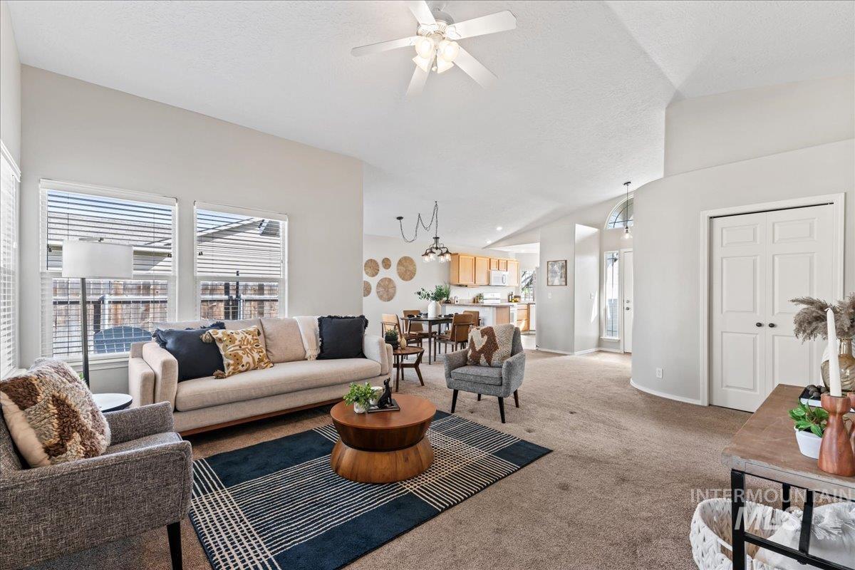 3709 S Big Springs Way Property Photo 17