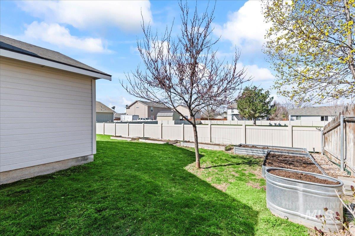 3709 S Big Springs Way Property Photo 32