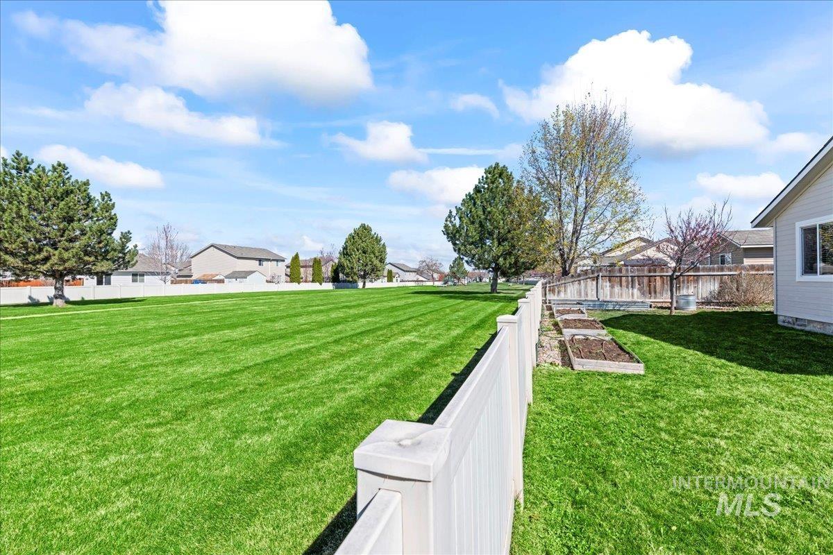 3709 S Big Springs Way Property Photo 36