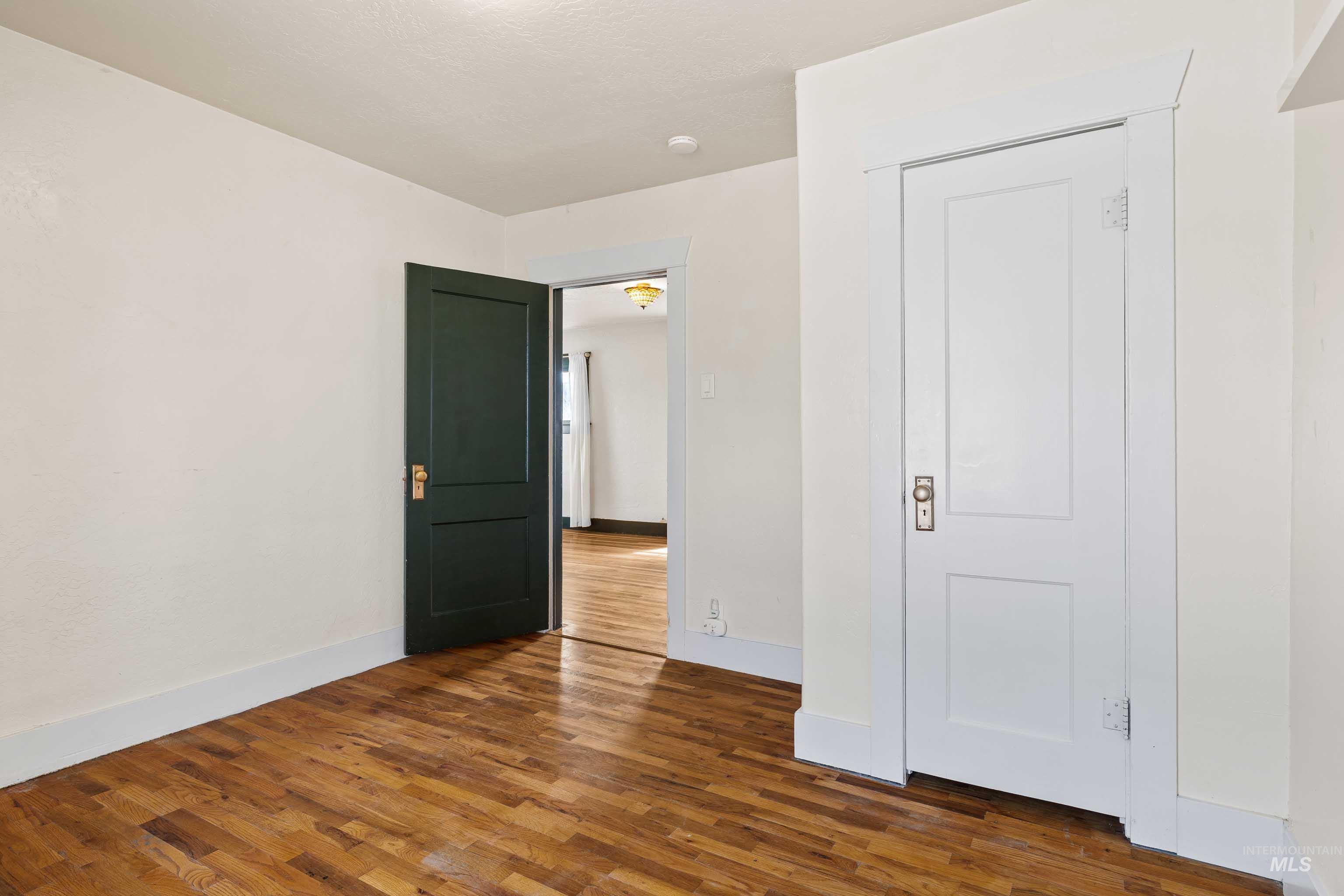 631 Ash Street Property Photo 8
