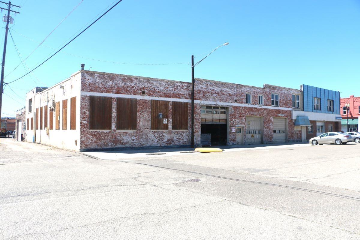 134-130 N Main St Property Photo 16