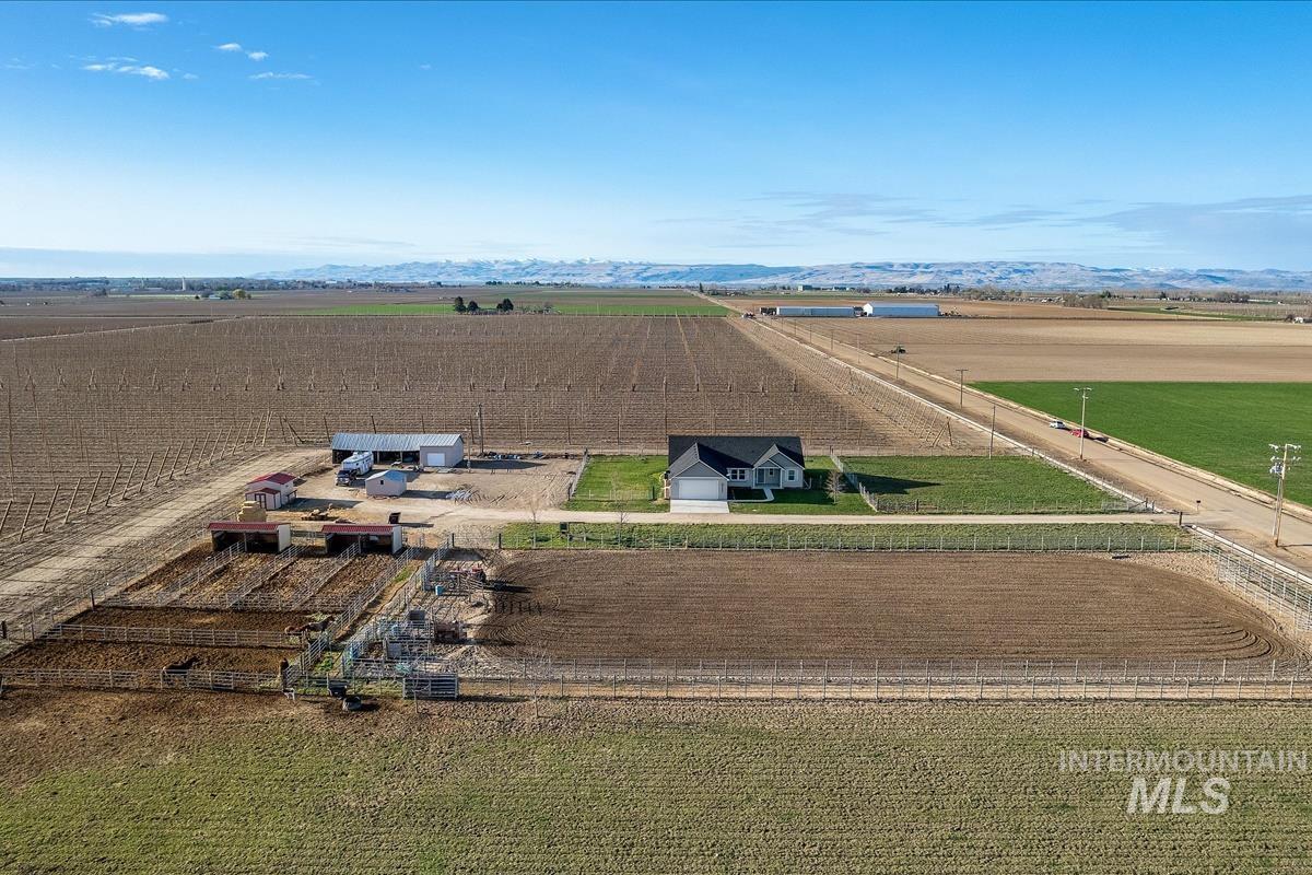 22924 Fargo Rd Property Photo 1