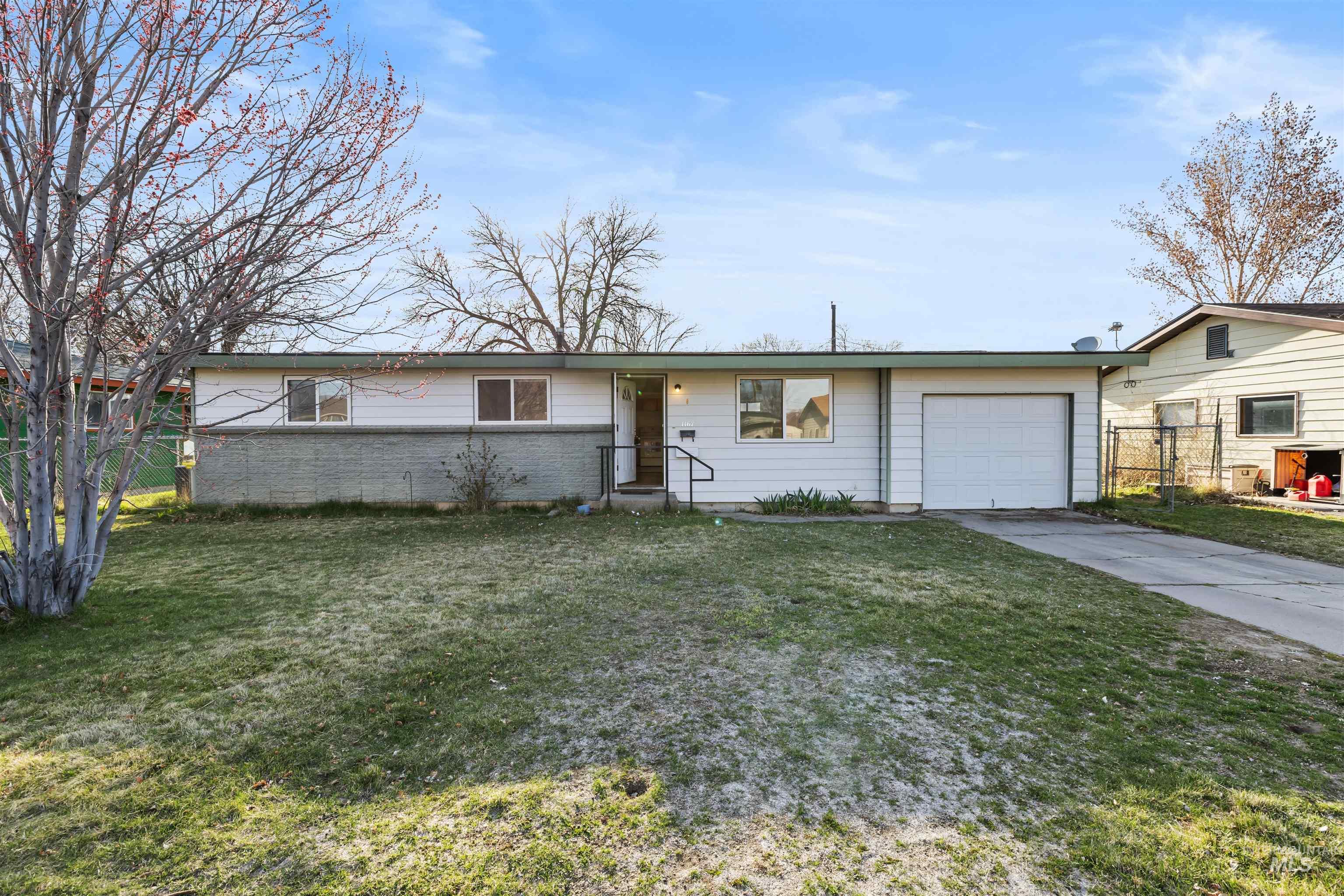 1167 Phelps Drive Property Photo 1