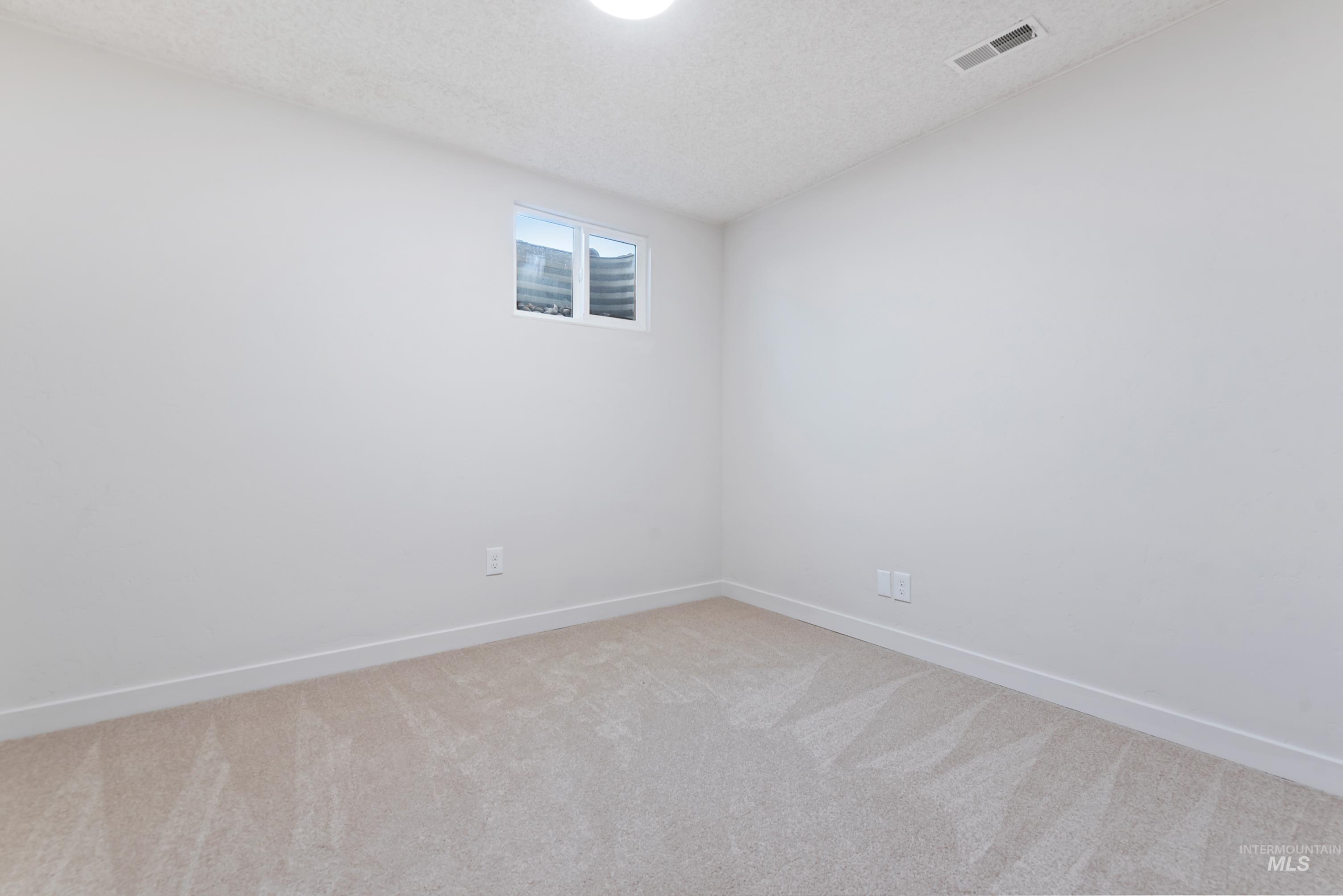 413 N Midland Blvd. Property Photo 20