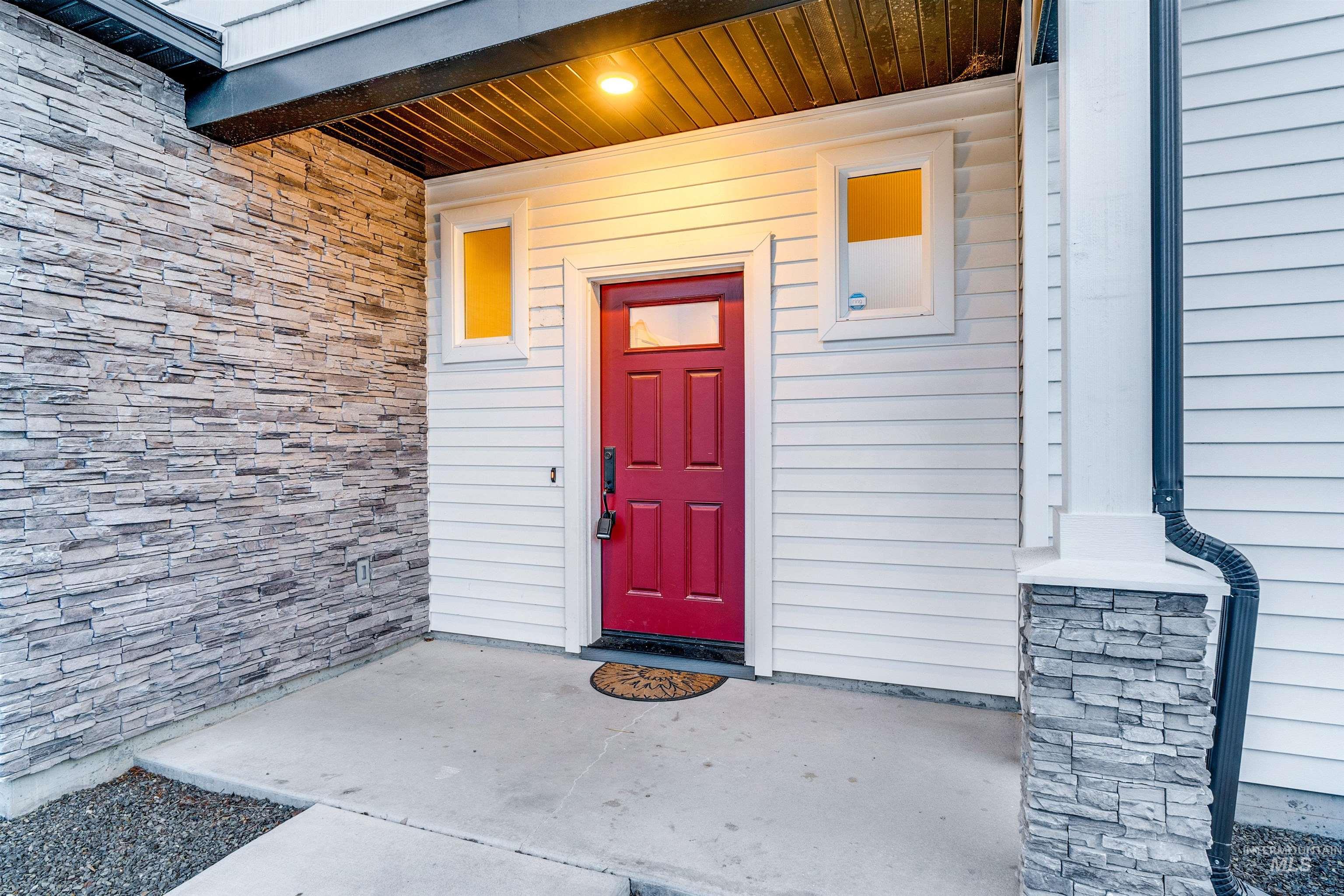 2083 E Sharptail Street Property Photo 9