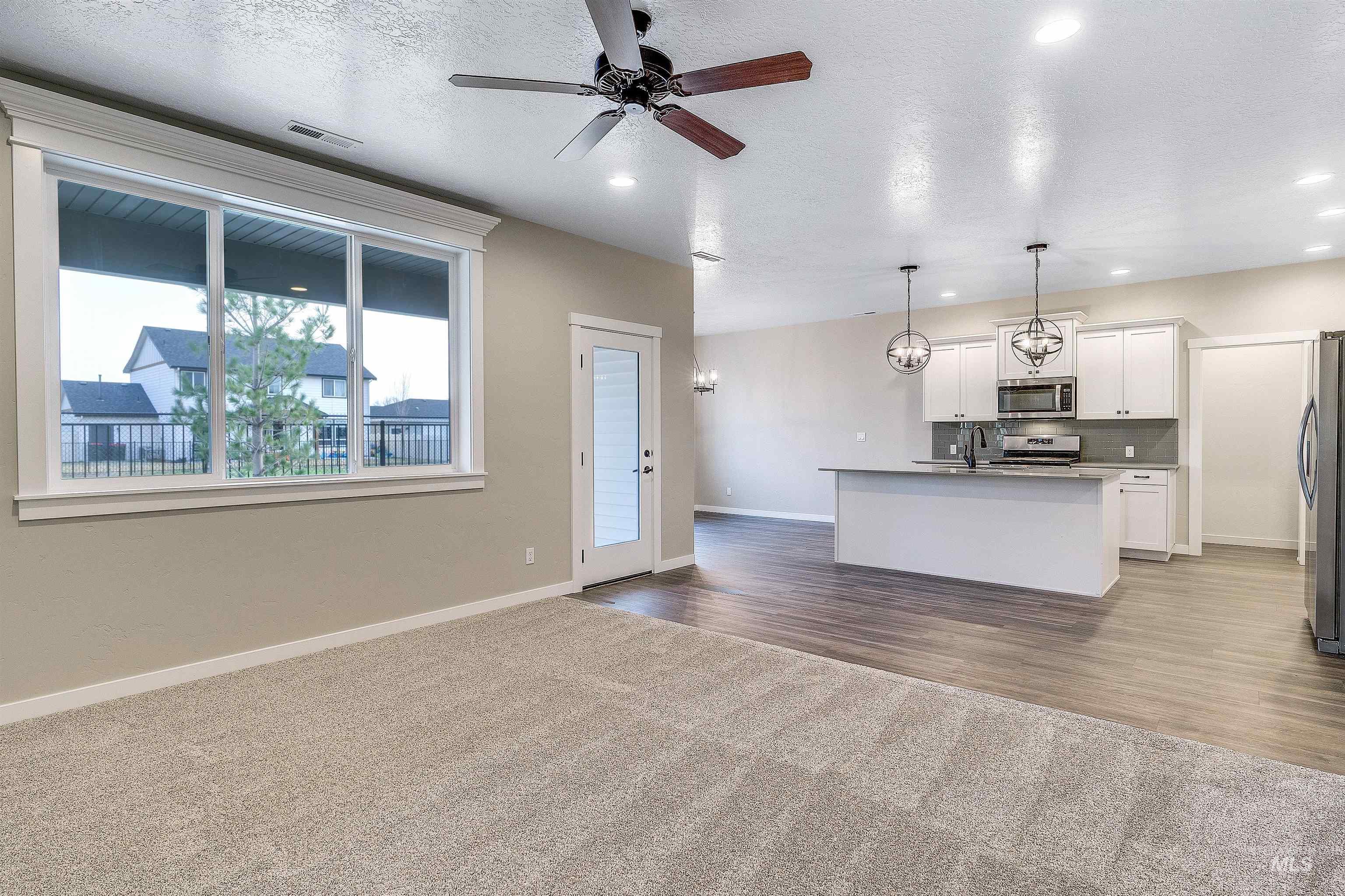 2083 E Sharptail Street Property Photo 11