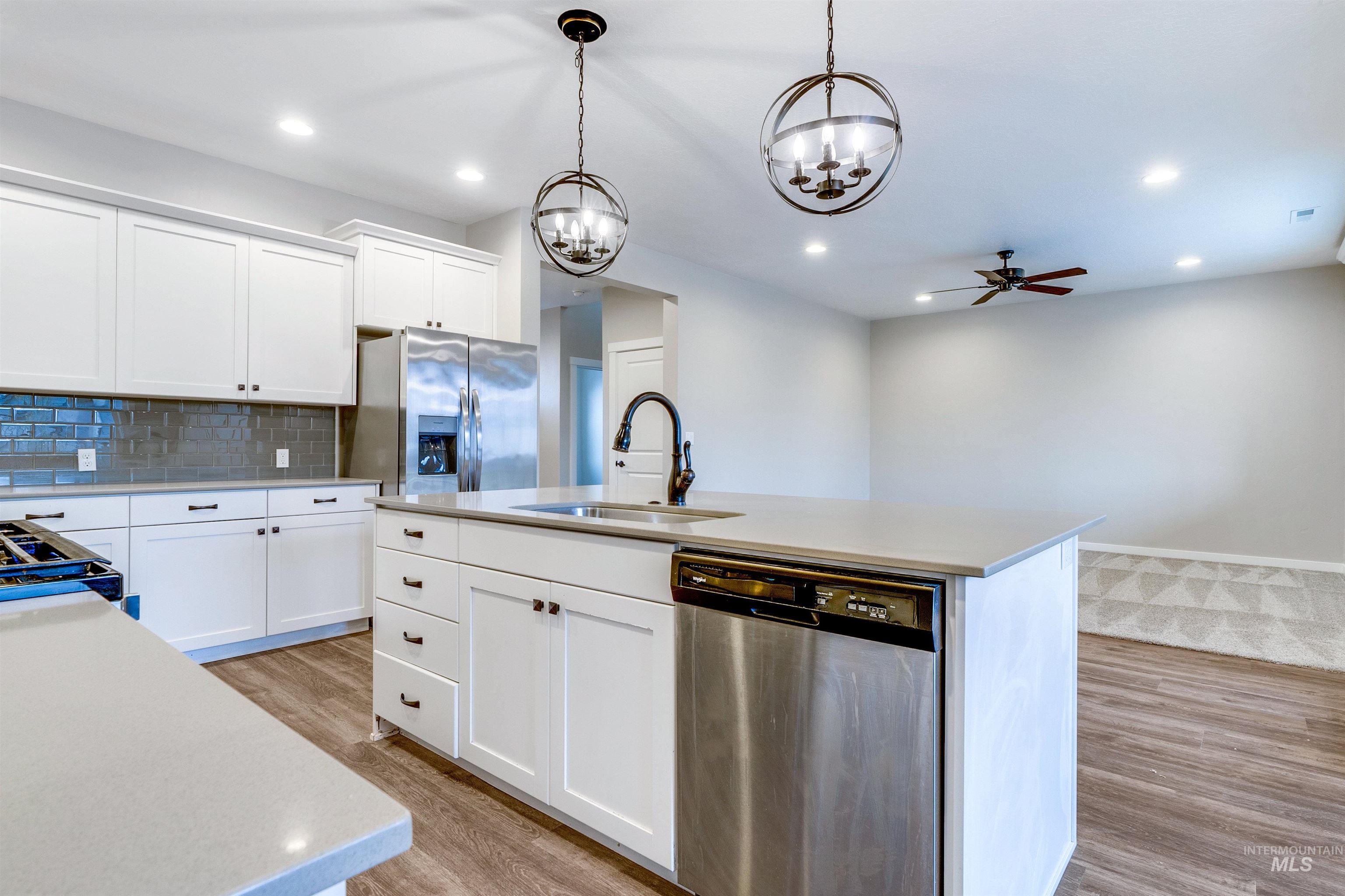 2083 E Sharptail Street Property Photo 15