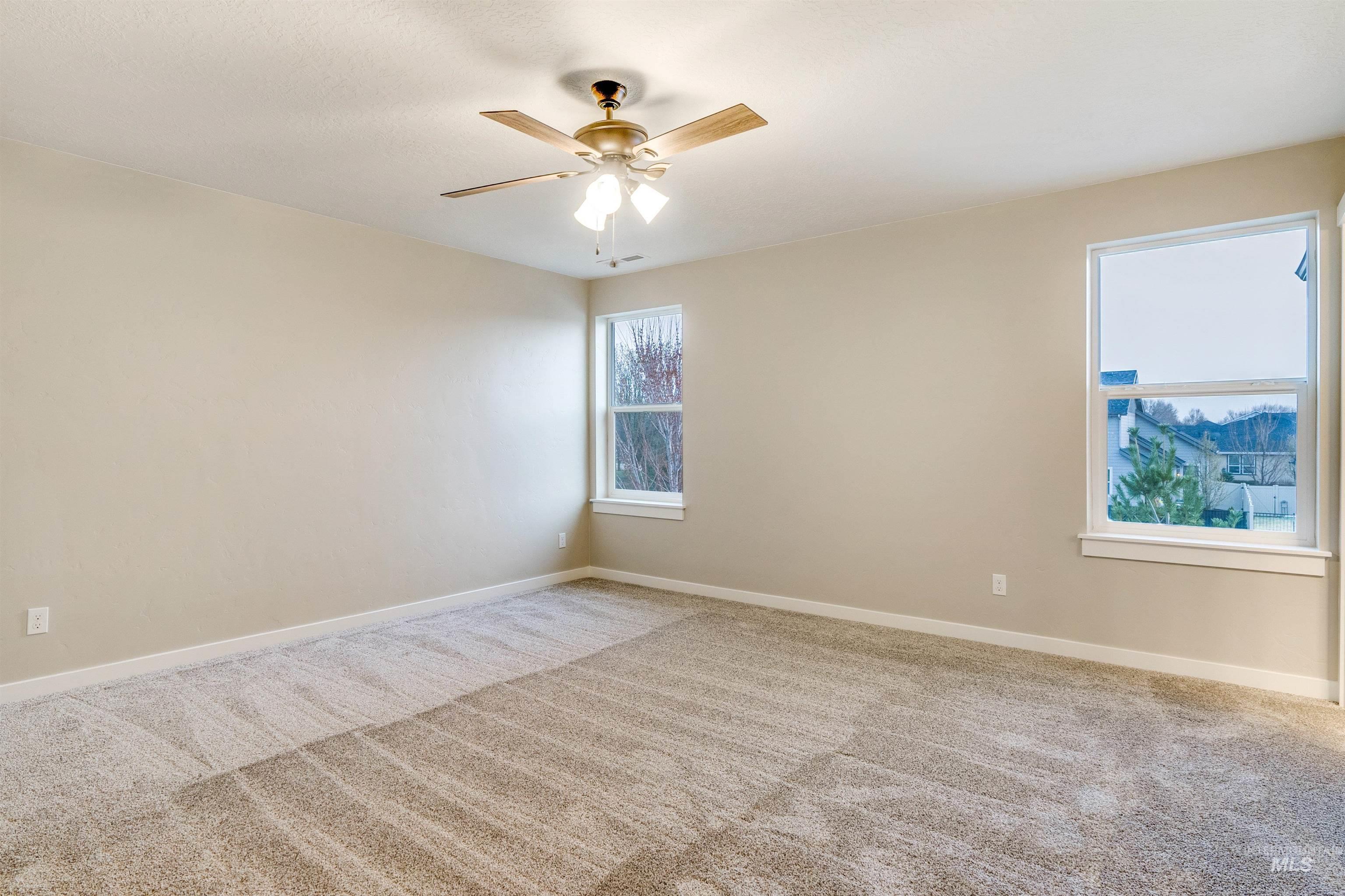 2083 E Sharptail Street Property Photo 27