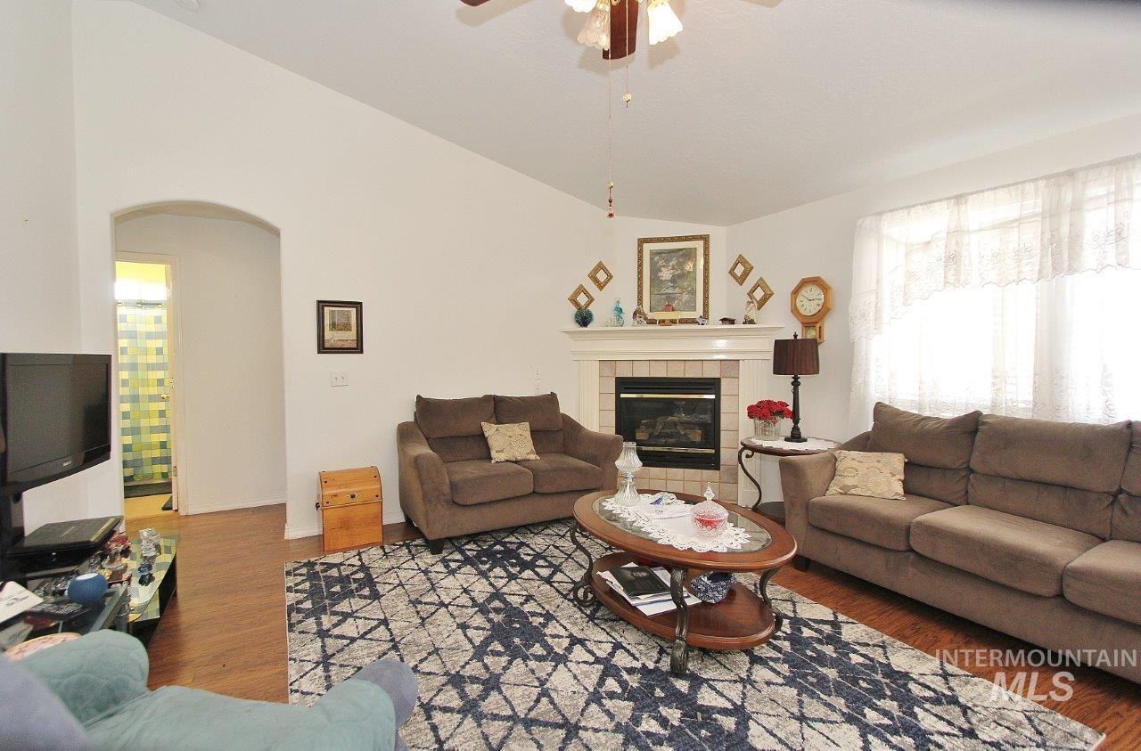 13422 W Fig St Property Photo 3