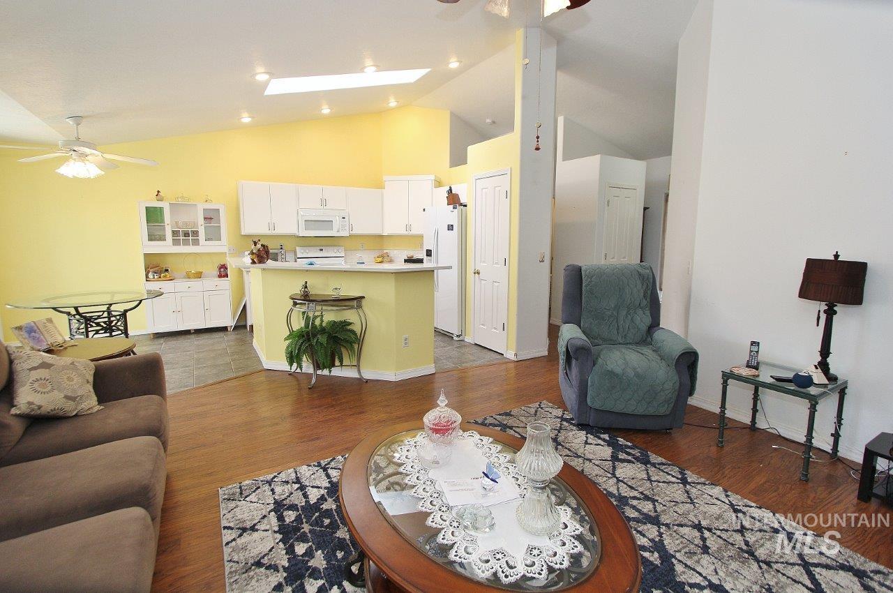 13422 W Fig St Property Photo 5