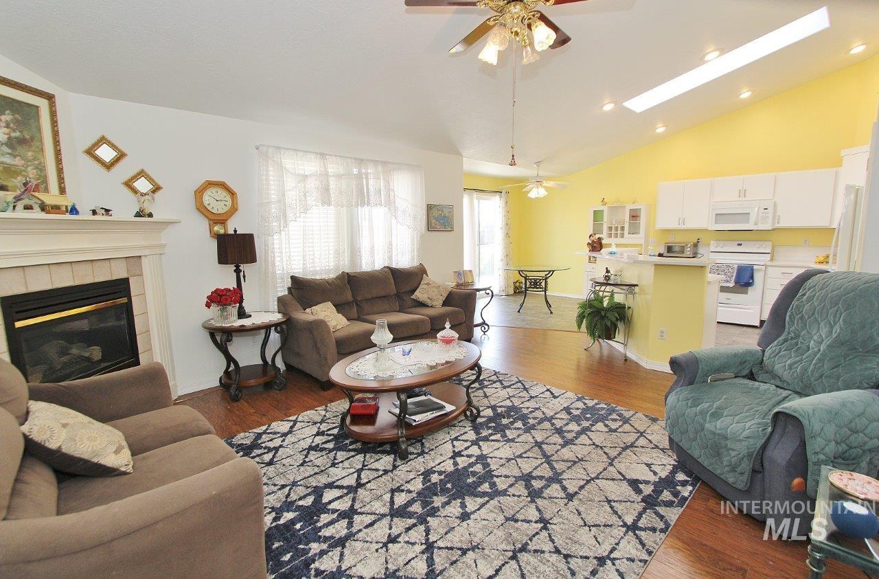 13422 W Fig St Property Photo 6